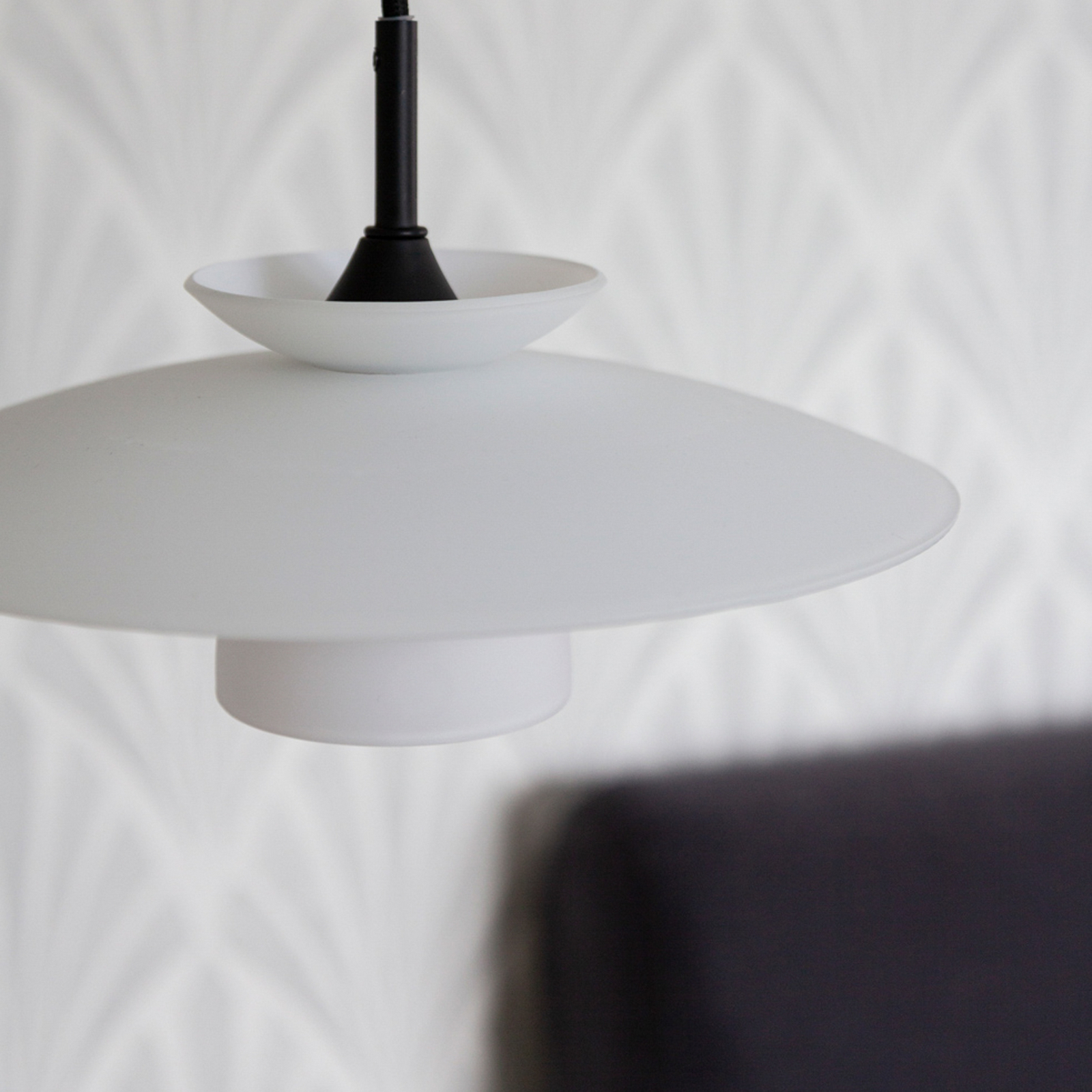 SCANDIC pendant light, opal glass, Ø 25 cm, G9 - Halo Design SCANDIC pendant light, opal glass, Ø 25 cm, G9 - Halo Design