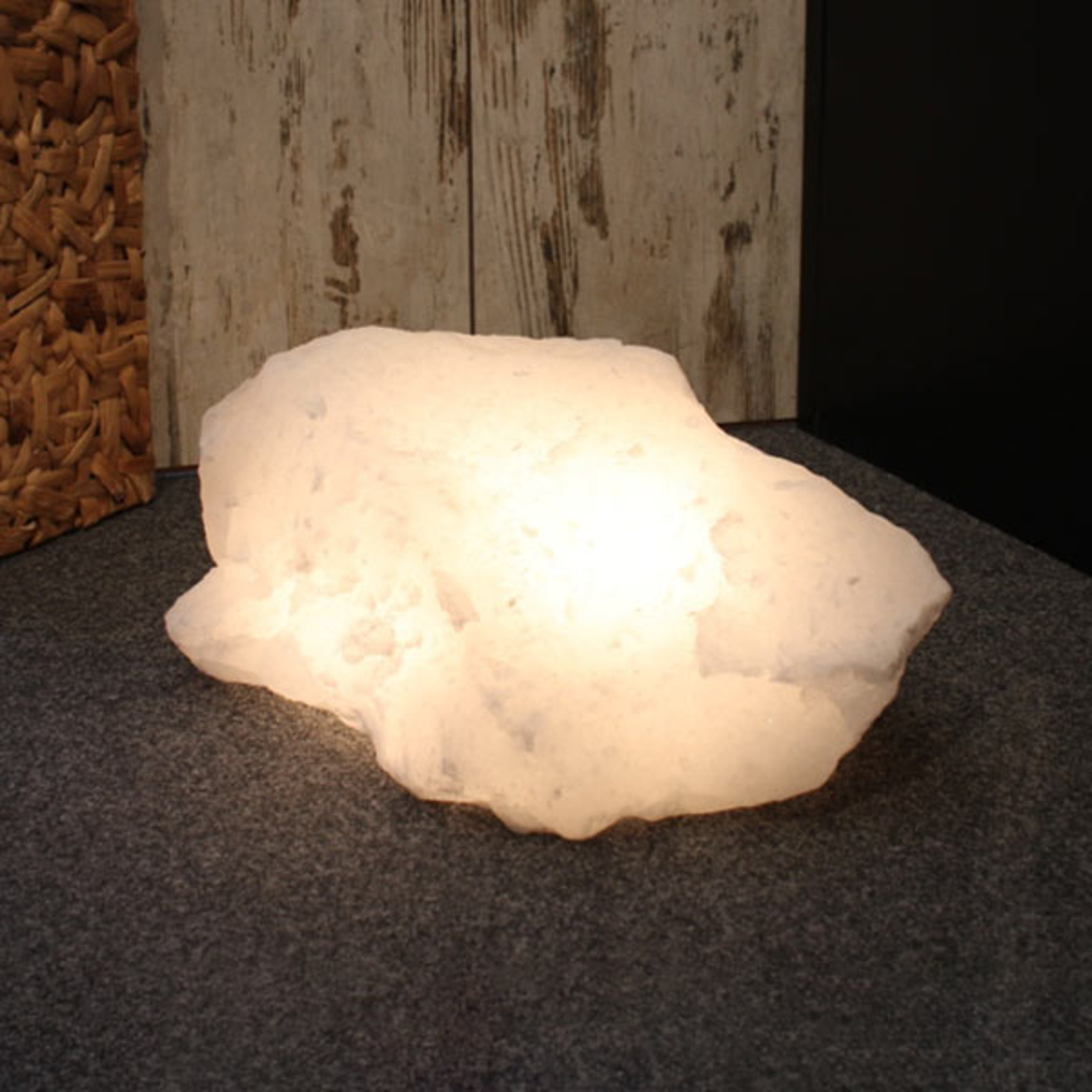 Rock White Line salt crystal floor lamp