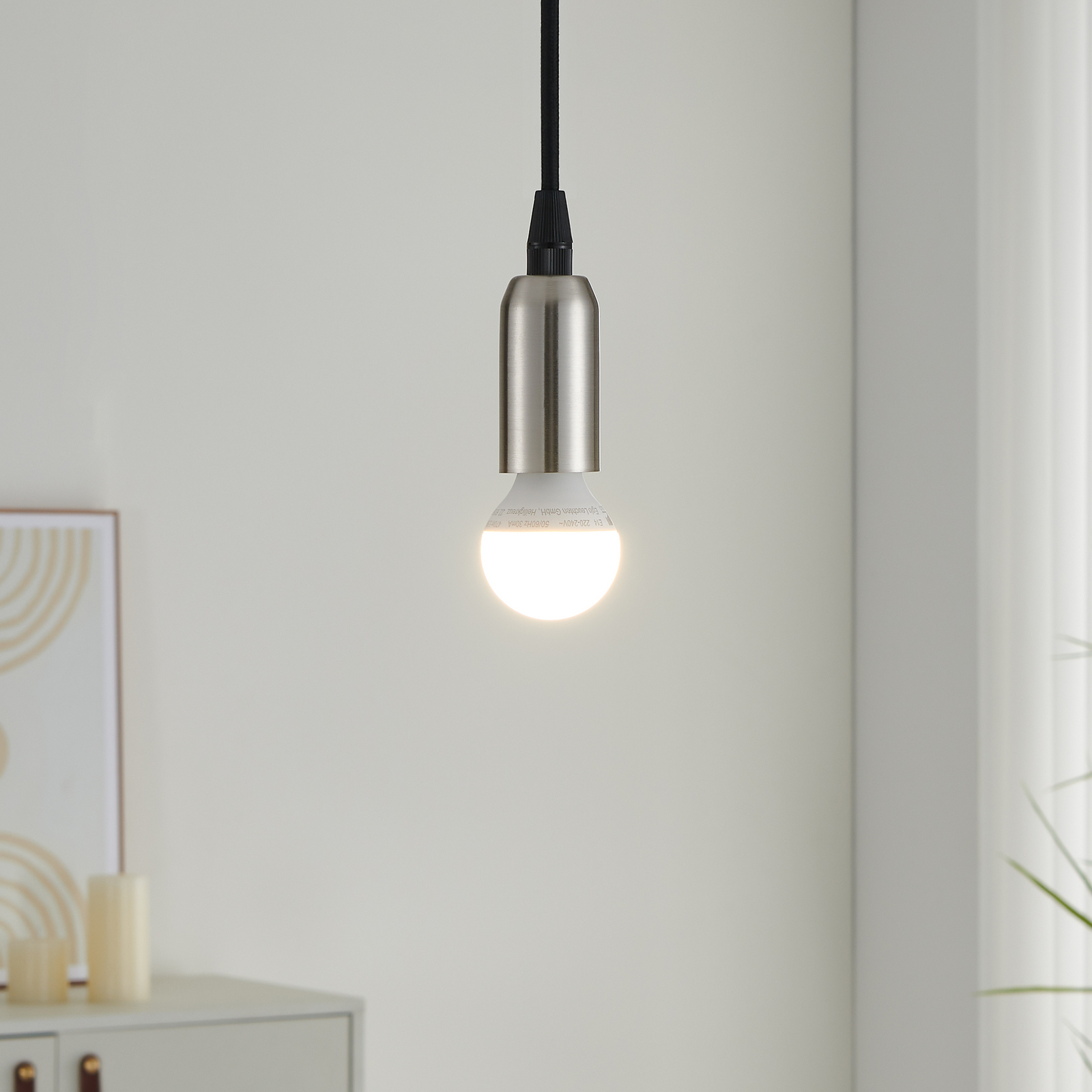 LED lašelinė lempa E14 5,5W šiltai balta 470lm, reguliuojamas apšvietimas