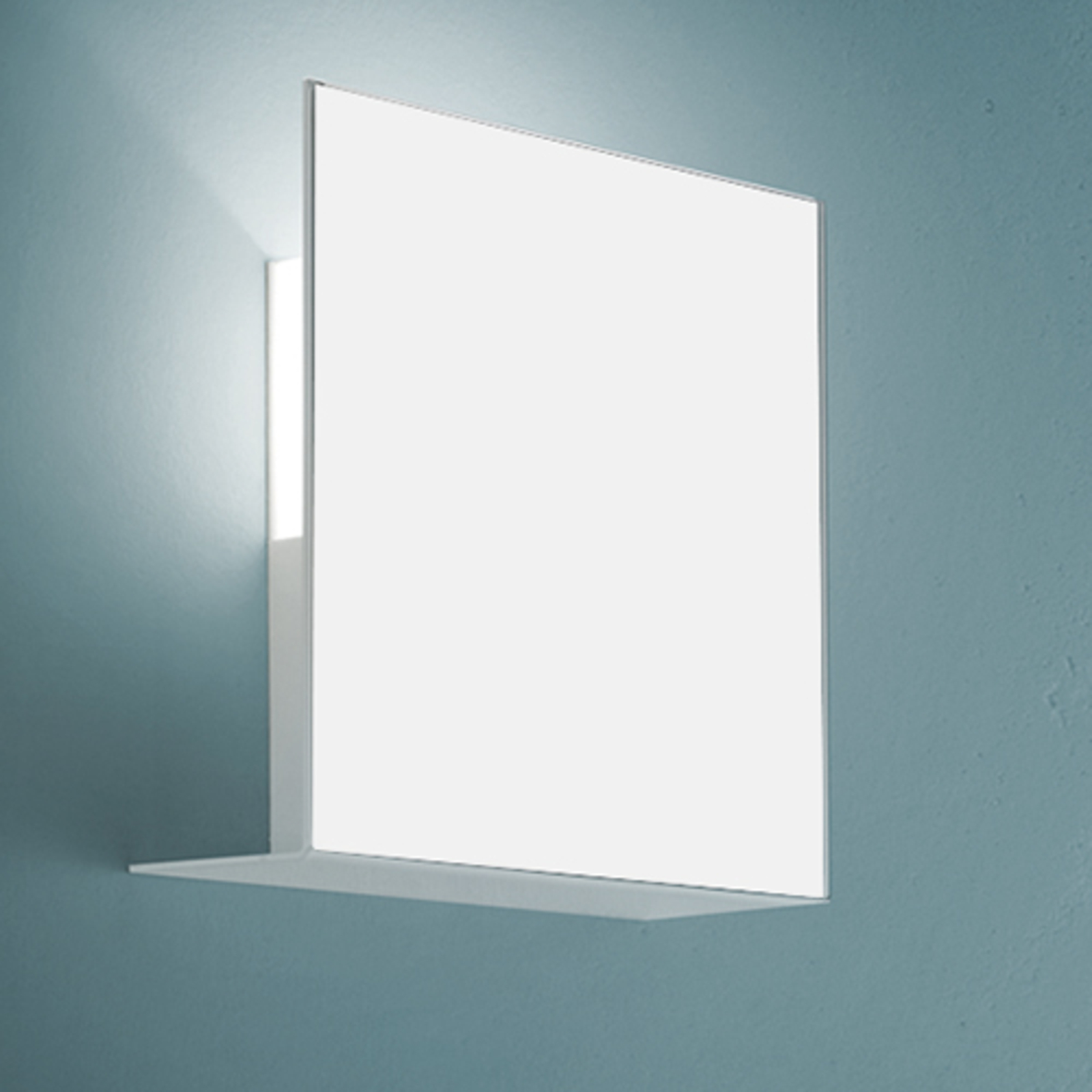 Atractiva lámpara de pared Corrubedo, blanca