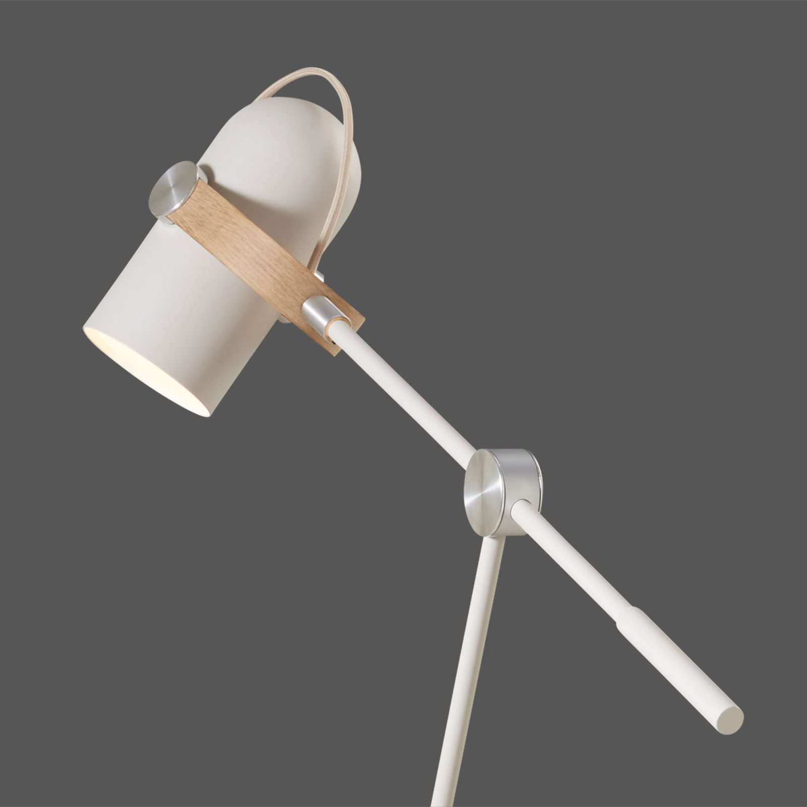 LE KLINT Carronade Low – piesková stojaca lampa
