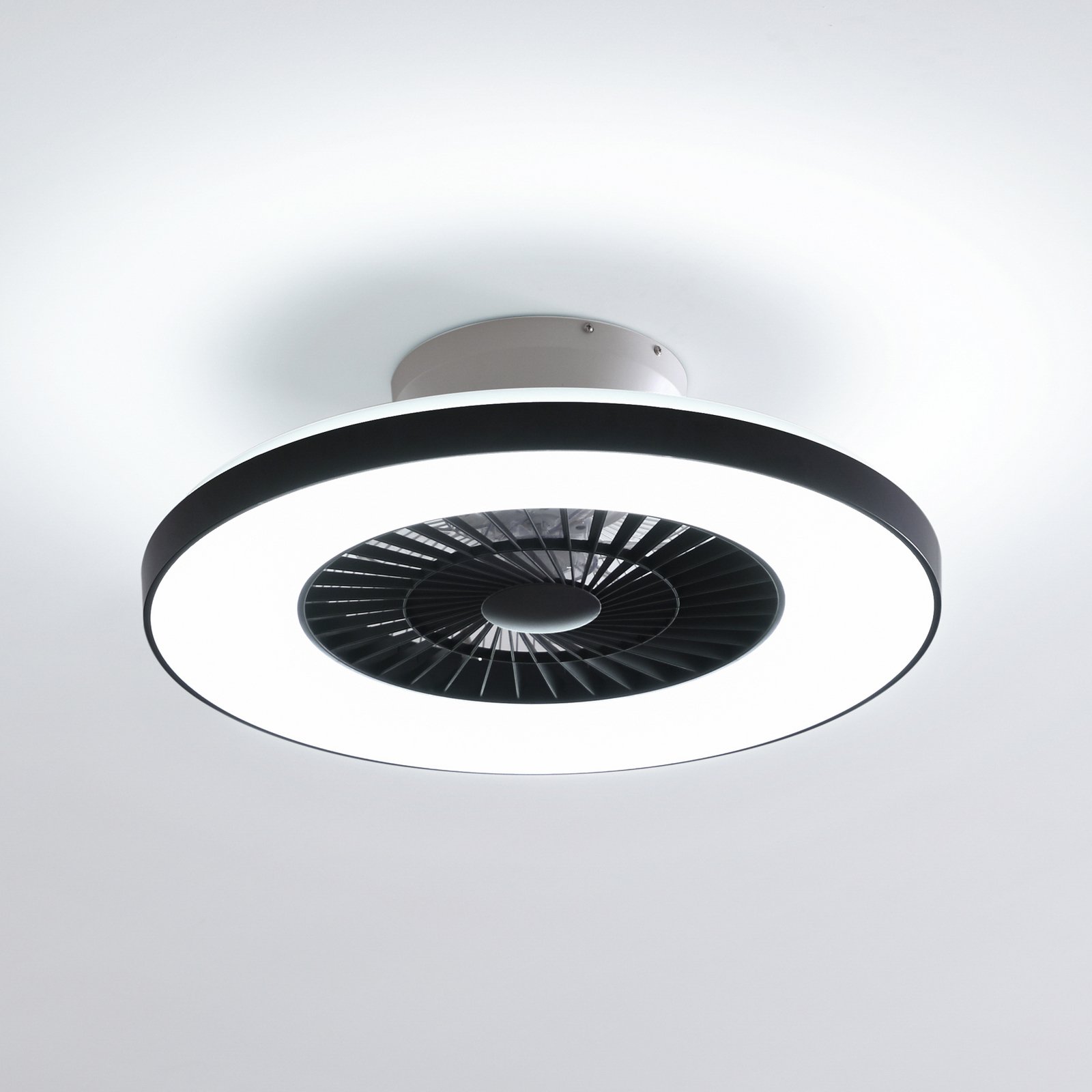 Paavo LED Smart Deckenventilator Schwarz - Lindby