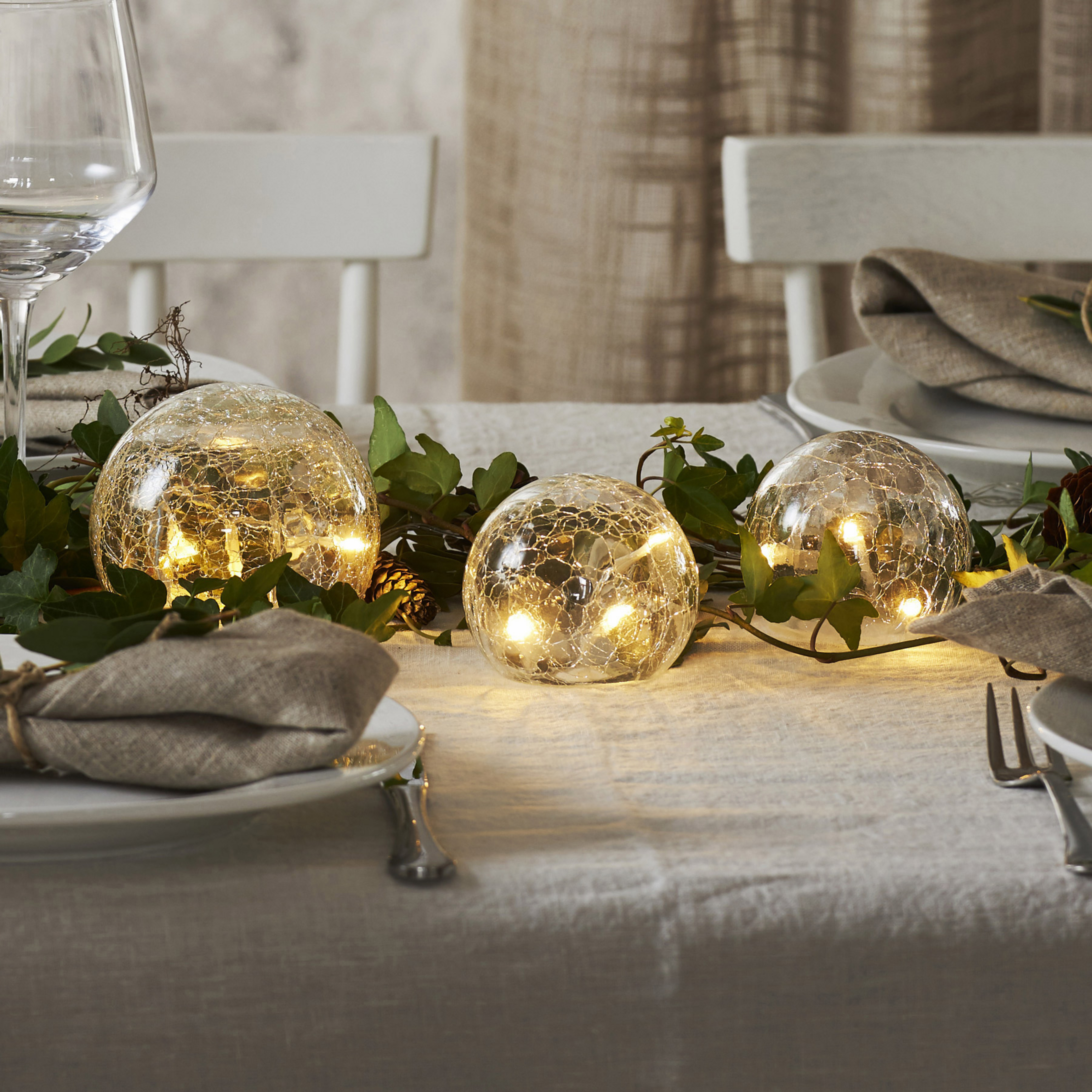 LED-Dekorationsleuchte Triss aus Glas, transparent