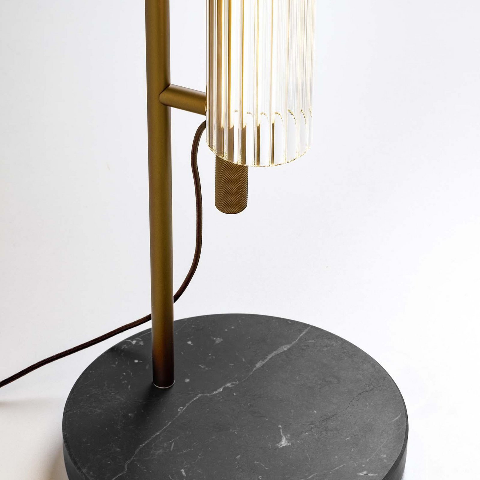 OLEV LED-Stehleuchte TRISEL, gold, Metall, 2.700 K, dimmbar