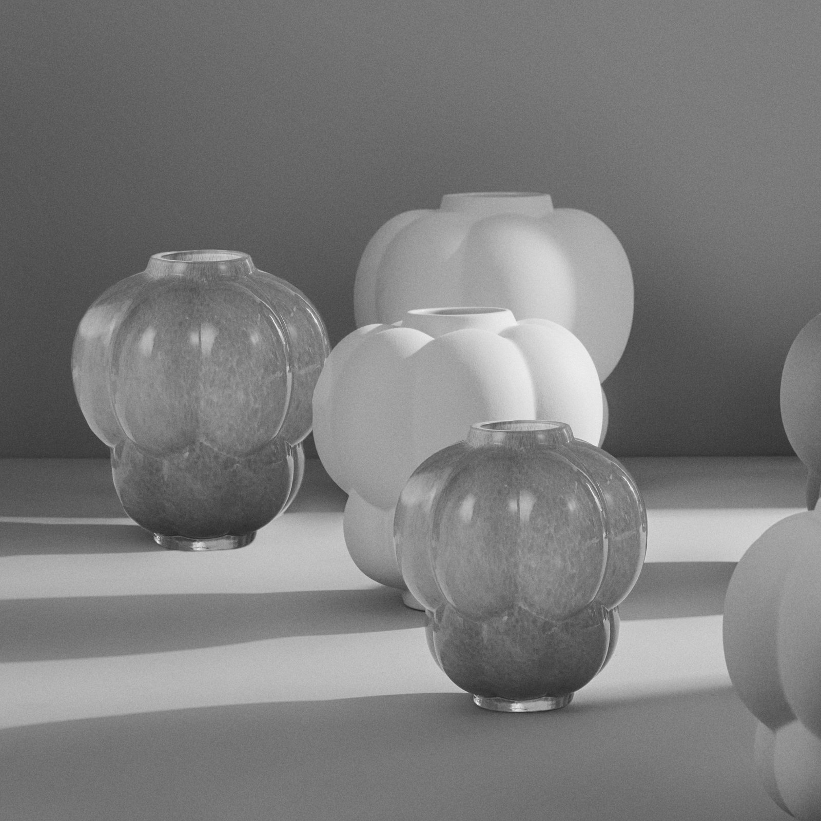 Uva Vase Medium Cream - AYTM