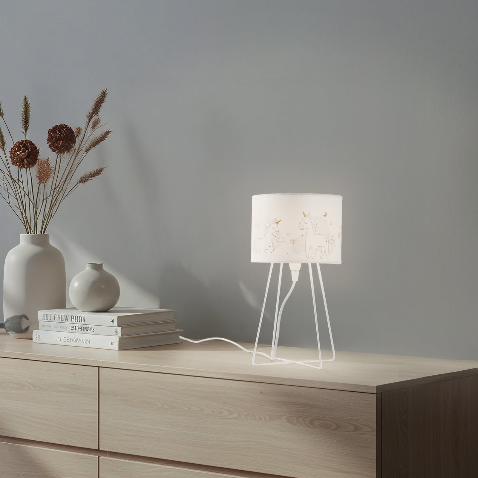 Mila galda lampa, audums, vienradzis, E14, augstums 32,5 cm Mila galda lampa, audums, vienradzis, E14, augstums 32,5 cm