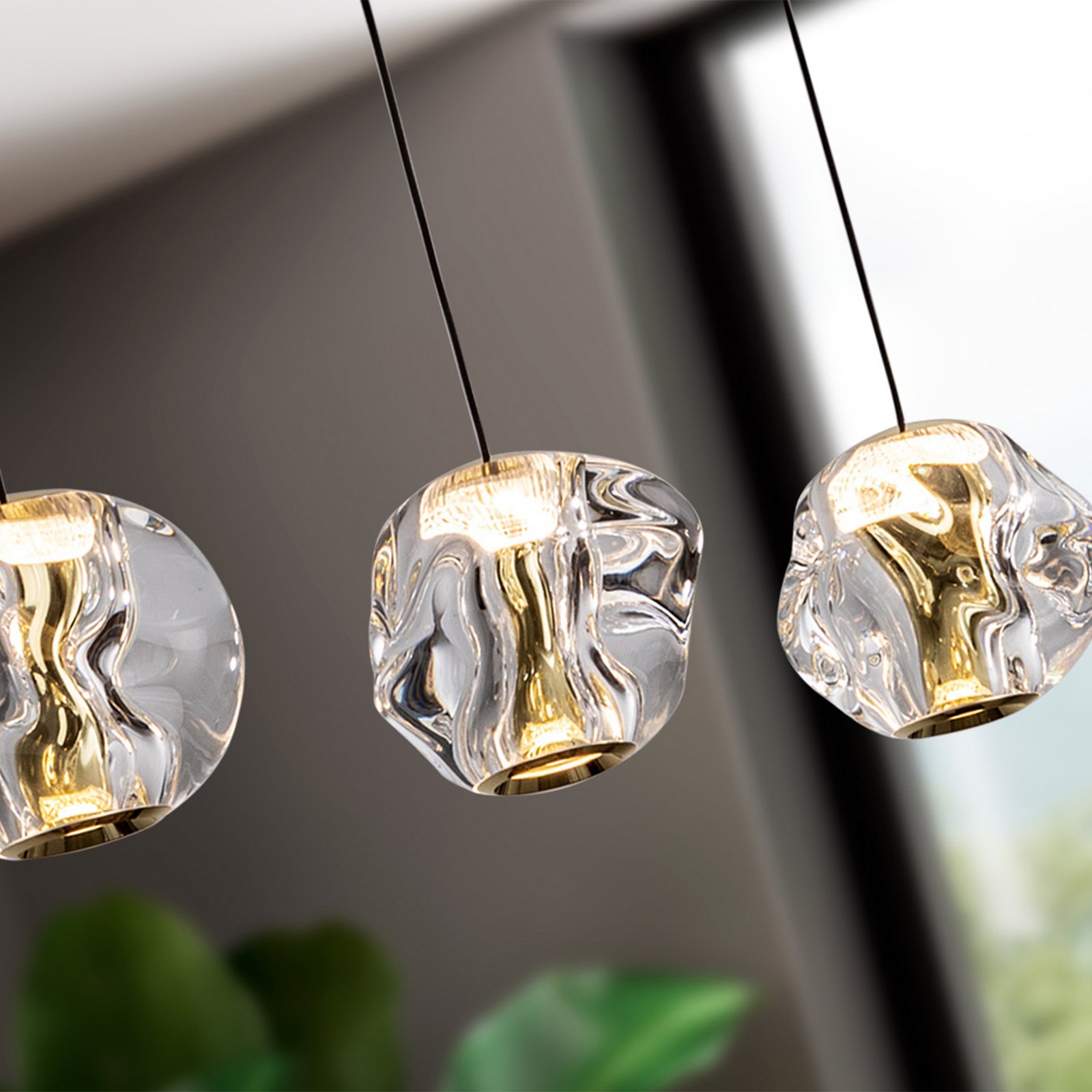 Zaria LED piekaramā lampa, 5 gaismas, melna, caurspīdīga, metāls, akrils