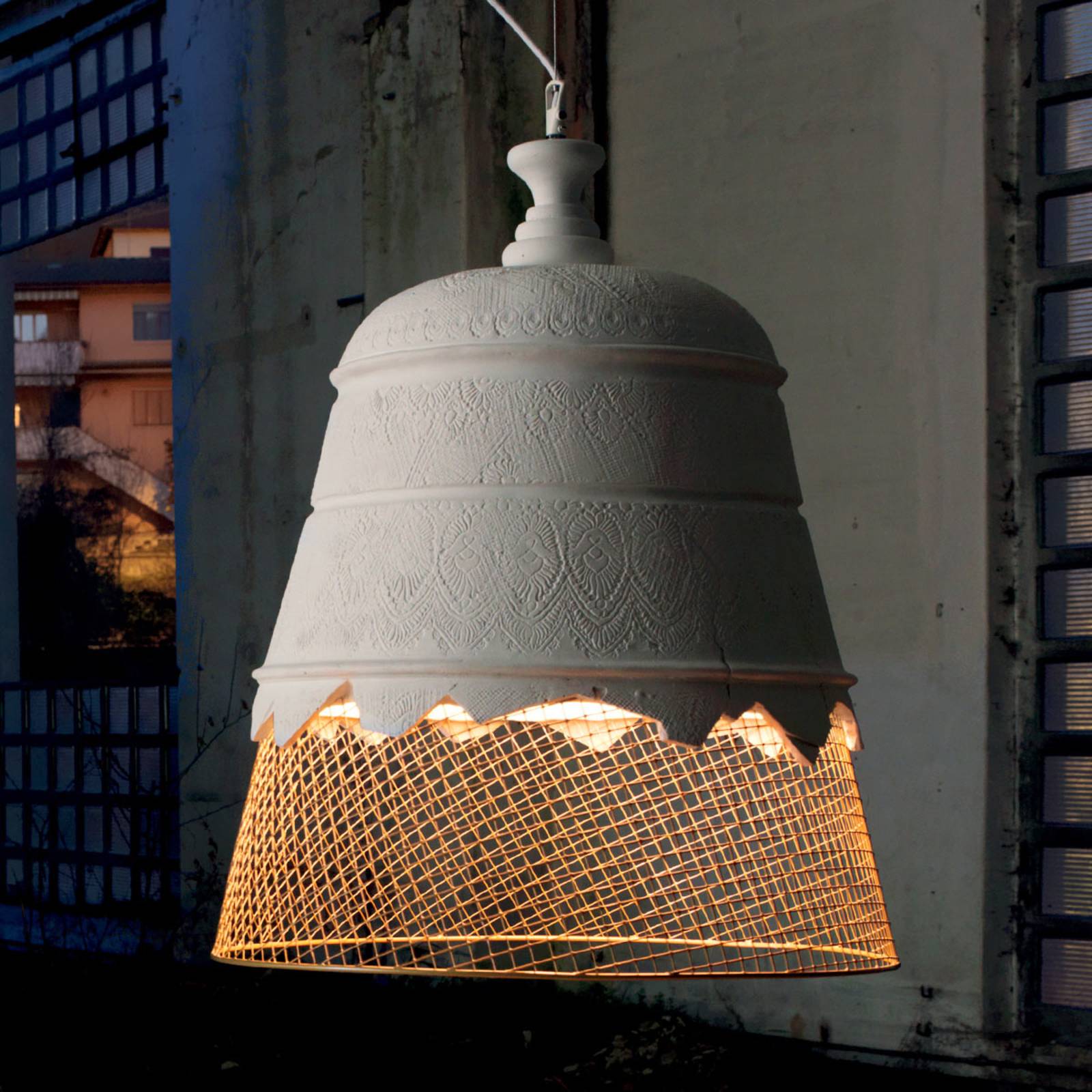 Karman Domenica – gipshængelampe gylden 50 cm
