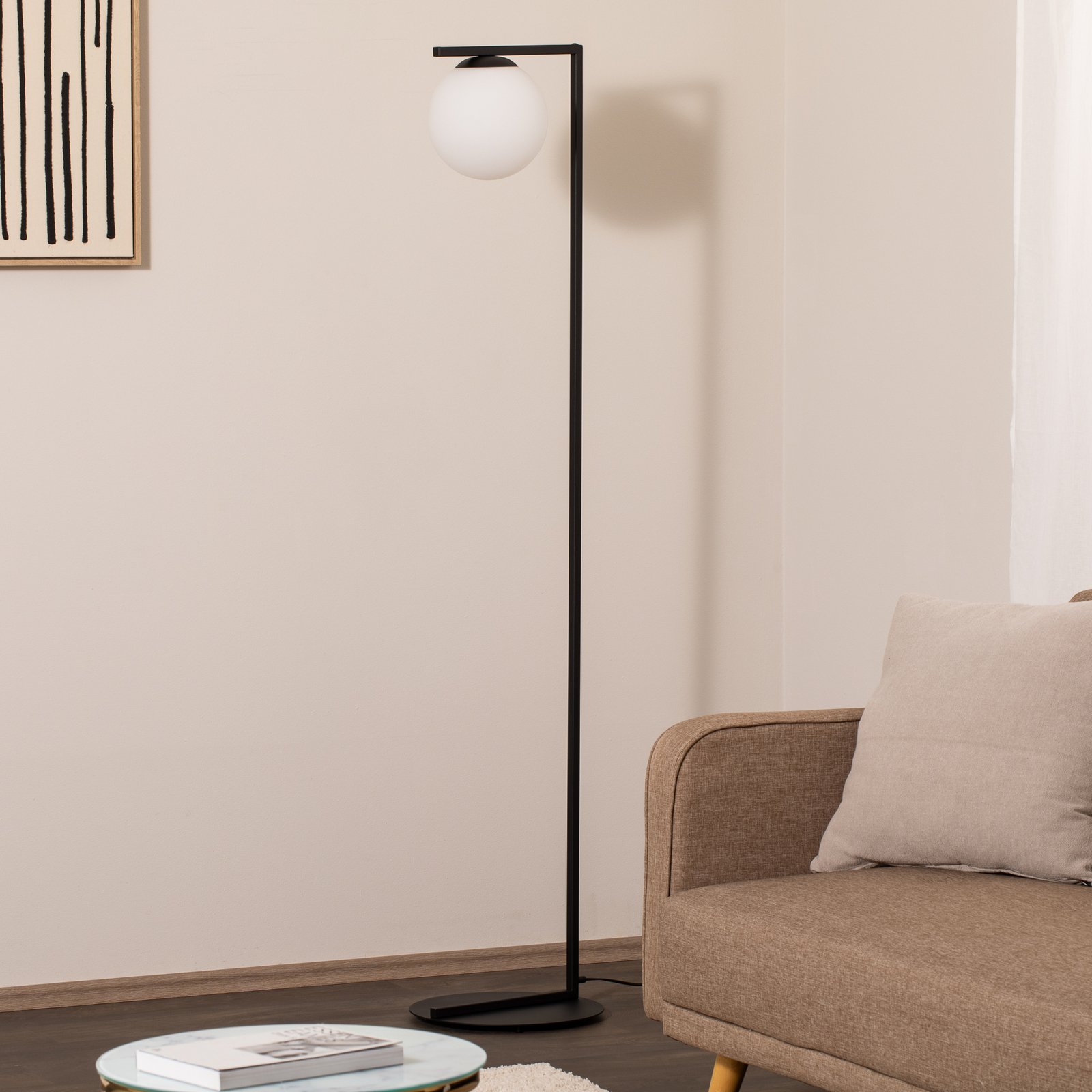 Zac floor lamp with spherical shade, black