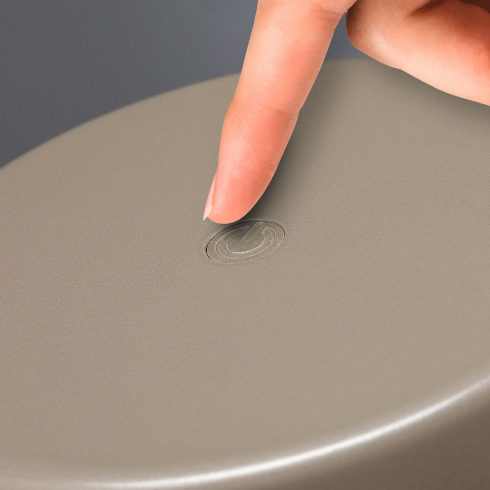 Candeeiro de mesa LED recarregável Paulmann Lirox, bege/preto, 20 cm, IP44