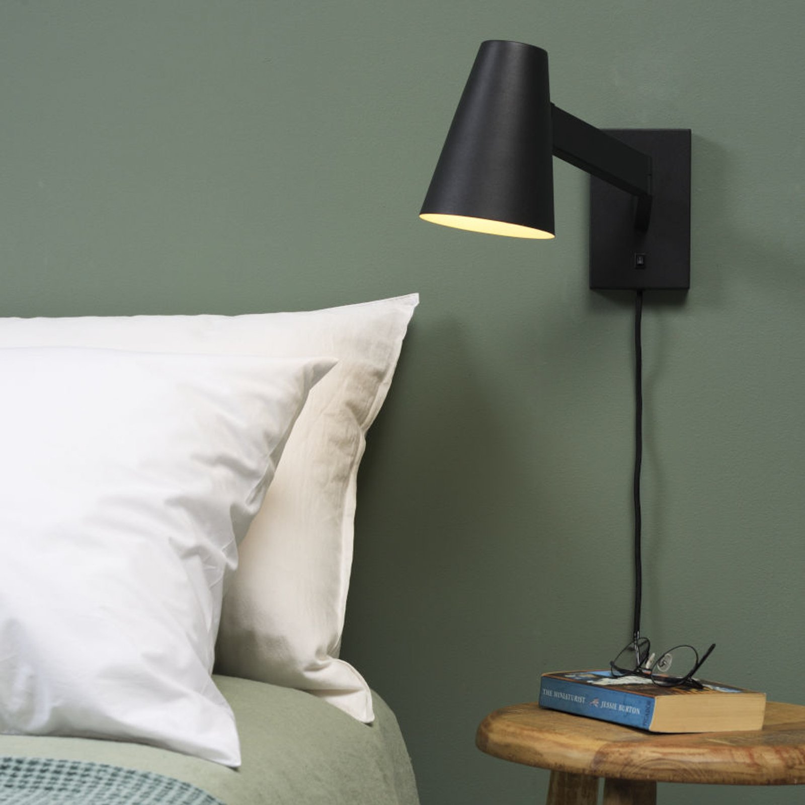 It’s about RoMi Biarritz wall lamp, 40 cm, black