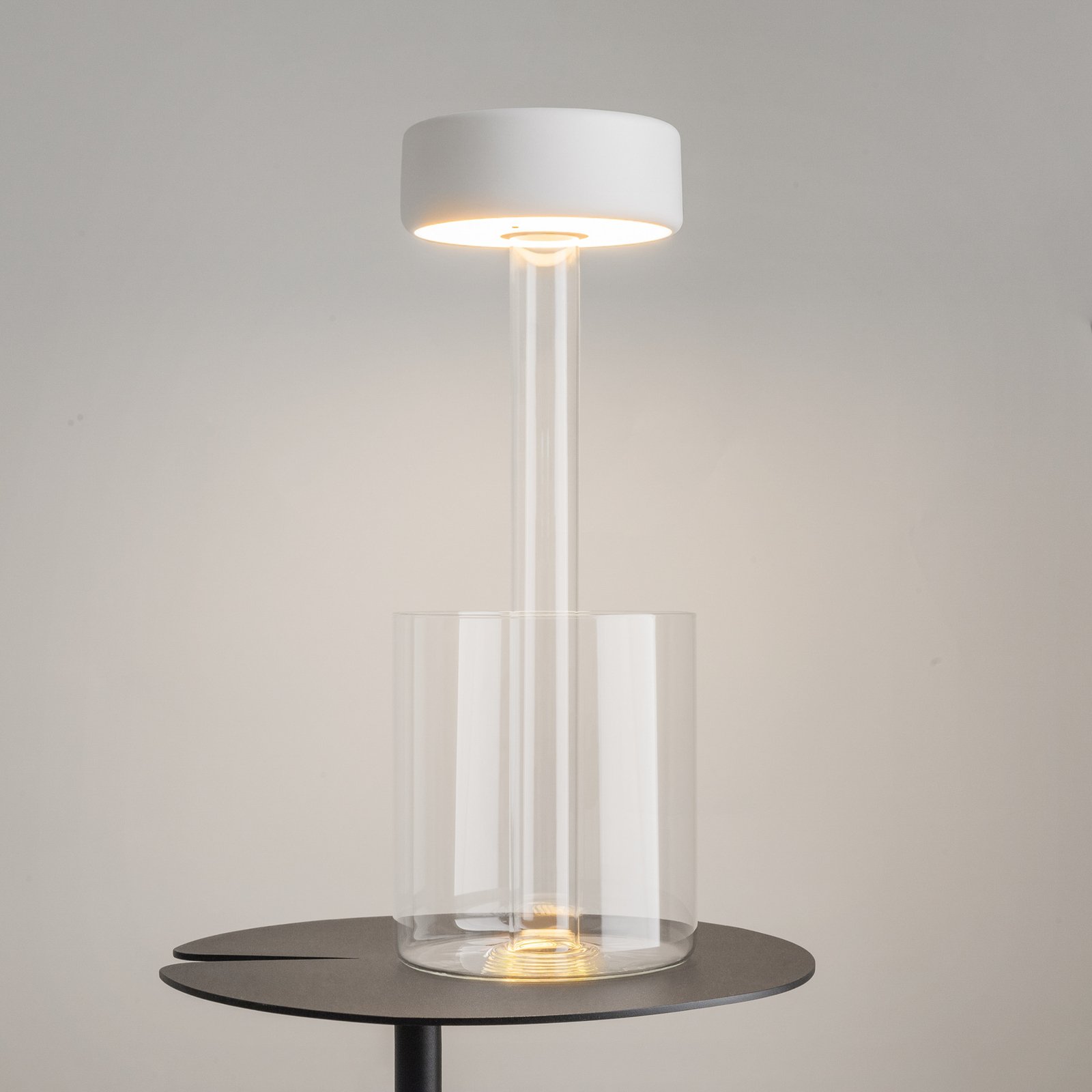 Maytoni LED rechargeable table lamp AI Collaboration, glass, white