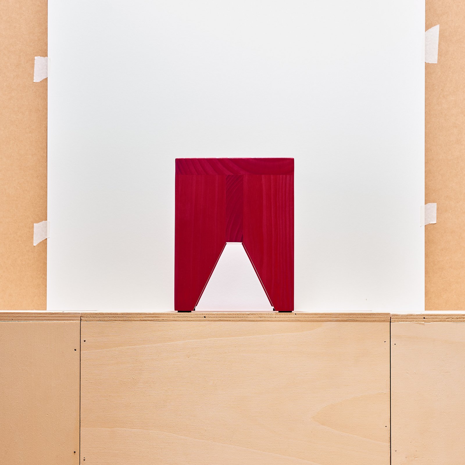 HAY Banco Manolito, madeira de pinho vermelha, 30 x 20 x 25 cm