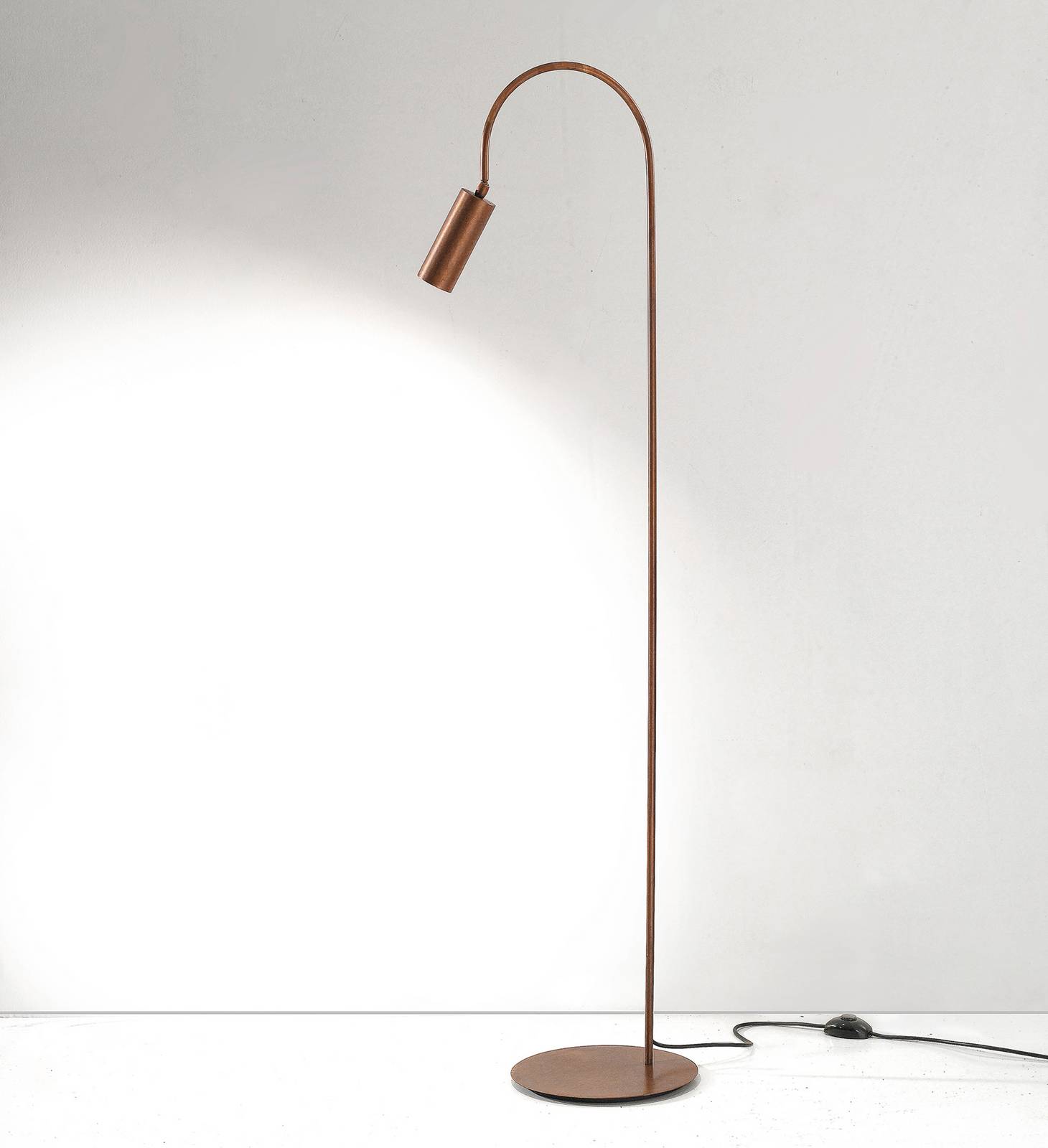 Cremasco Lampe sur pied 7539, bois bruni, laiton, GU10