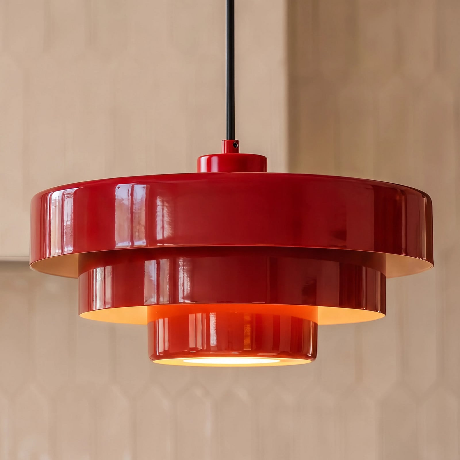 Image of Tivra Hängeleuchte, glänzend rot, Ø 35 cm, Metall - Lindby - Wohnzimmer - Vintage - Einflammig