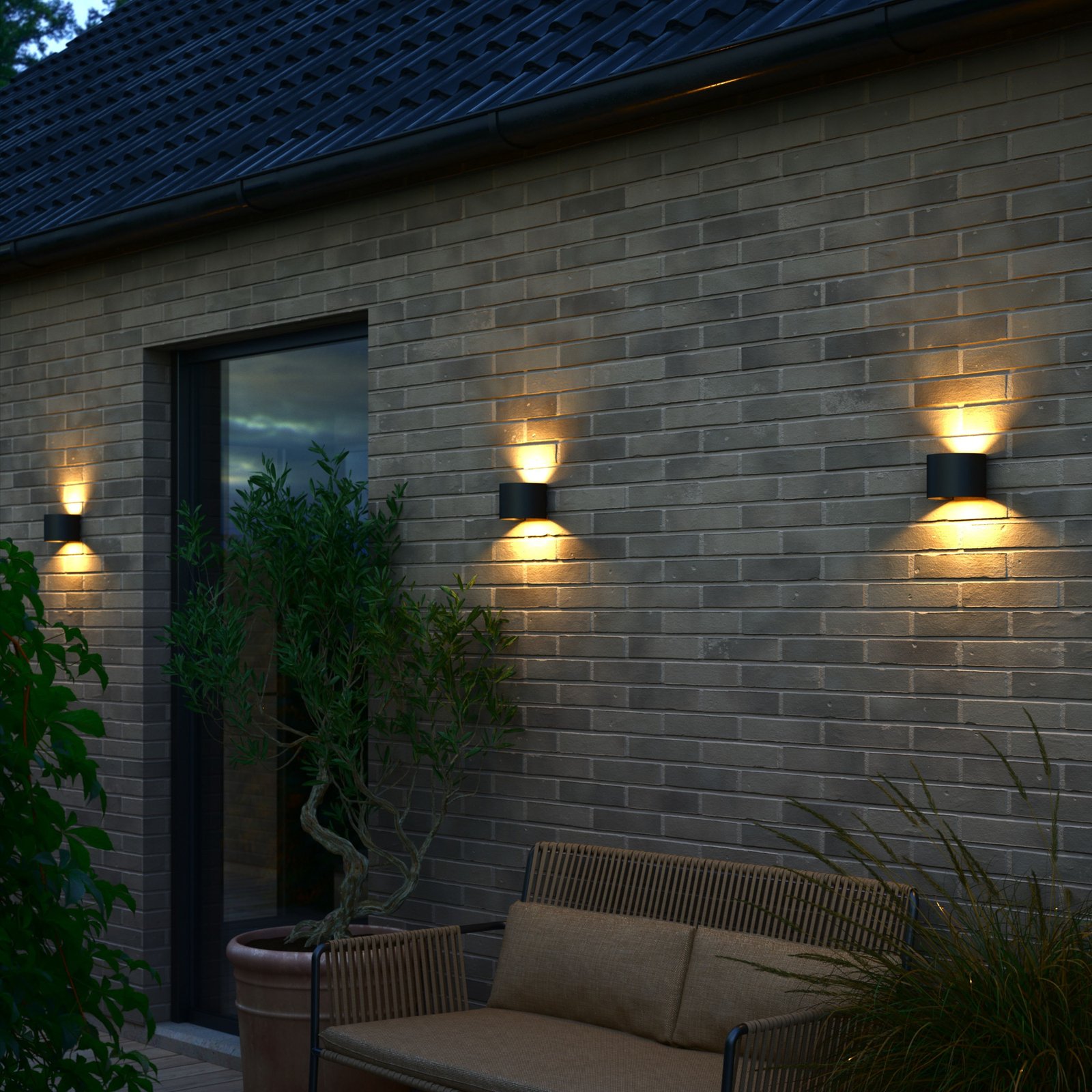 LED outdoor wall light Milda, black, up/down, aluminium