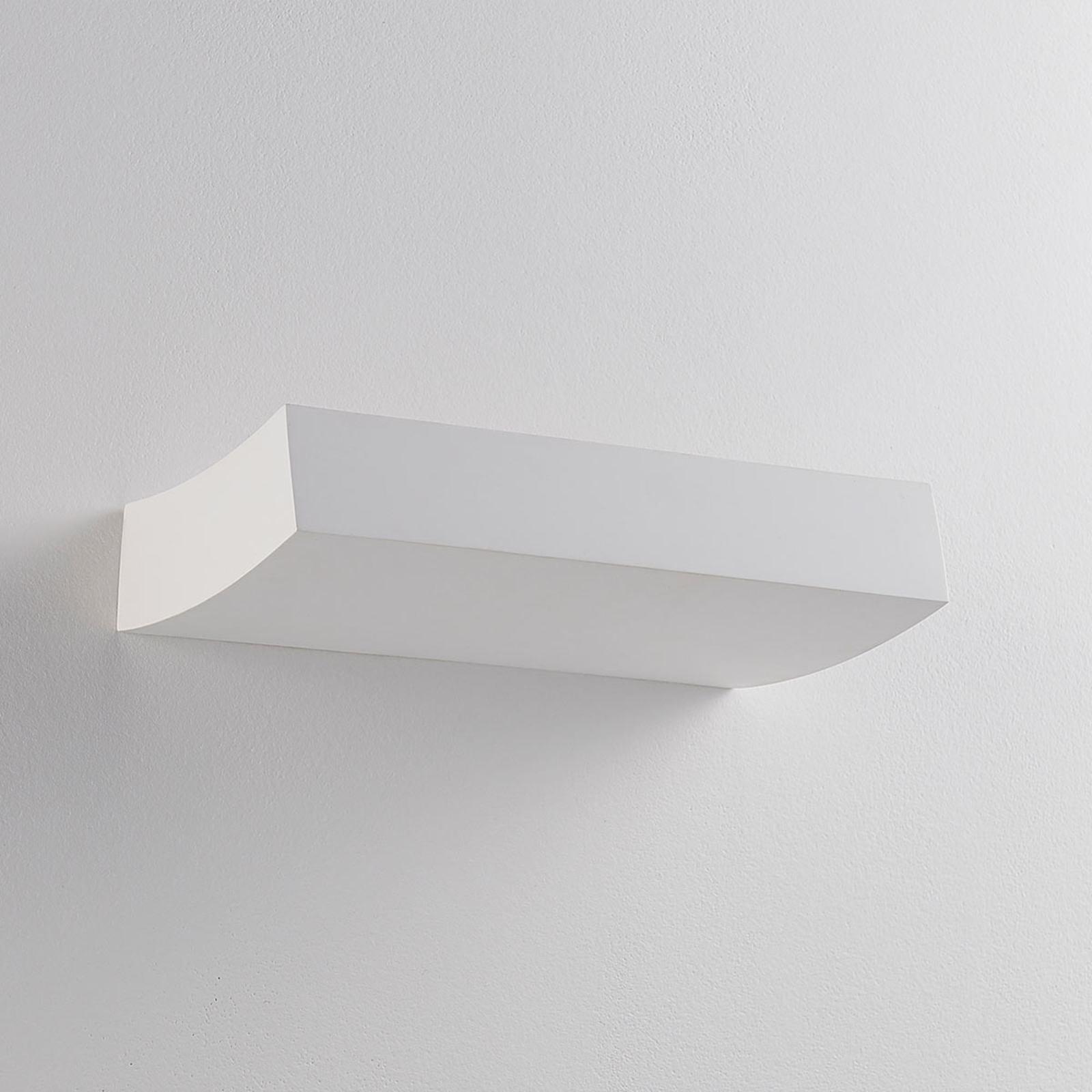 LED wall uplighter Dana made of plaster Lights.ie