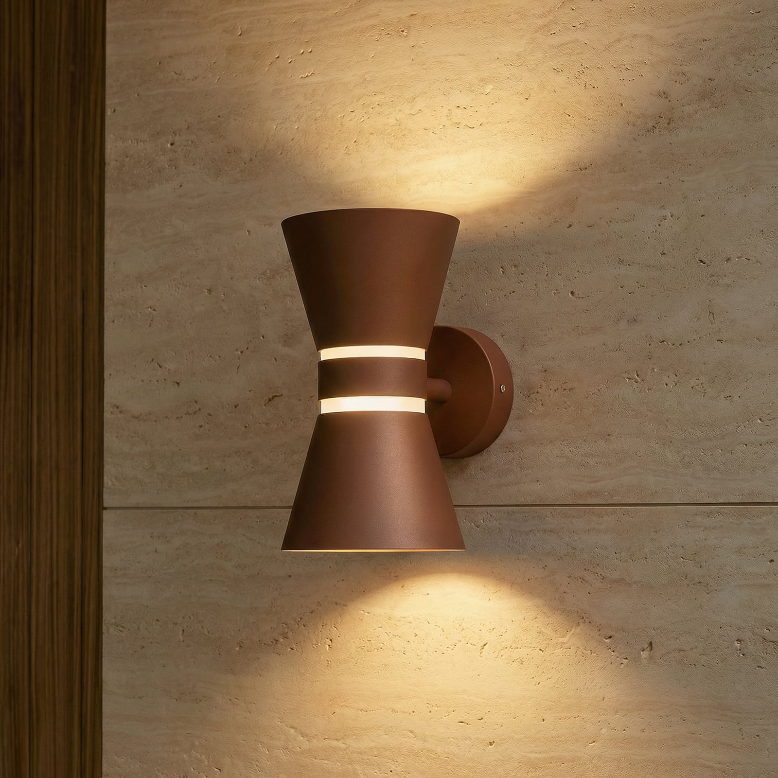 Meravi LED-Außenwandleuchte, zweiflammig, IP44, braun, Aluminium - Lucande