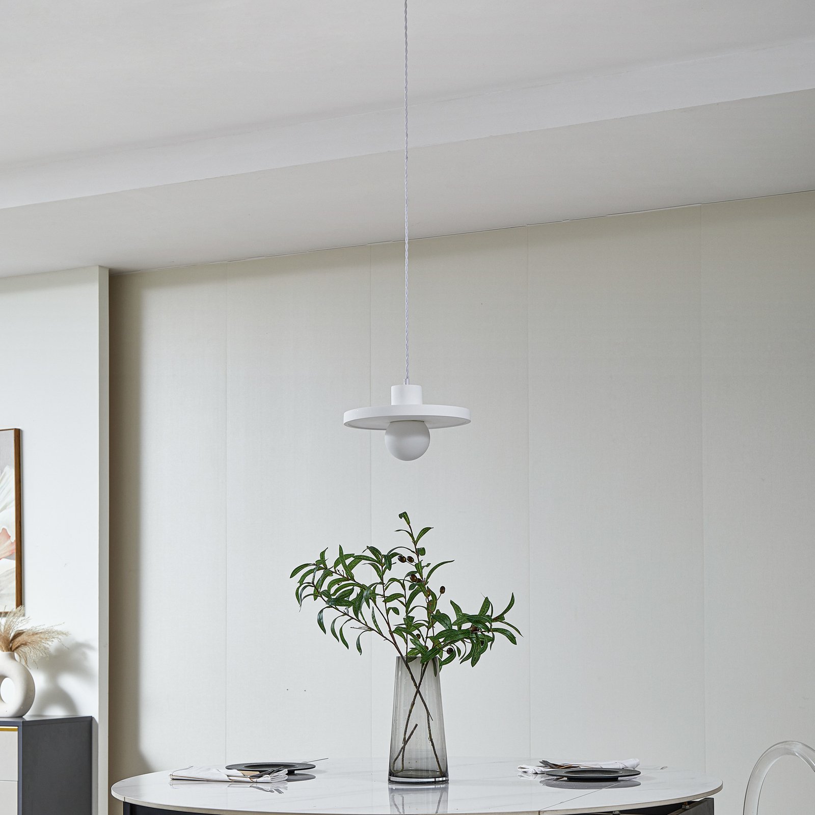 Lindby pendant light Nielson, Ø28 cm, white, plaster