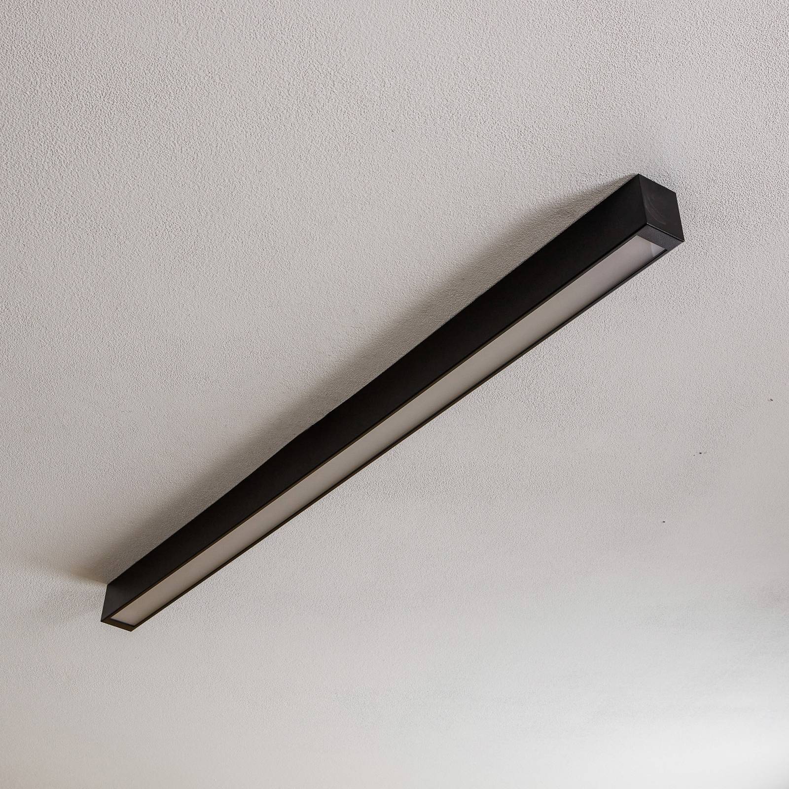 Lampa sufitowa Straight czarna 122 cm