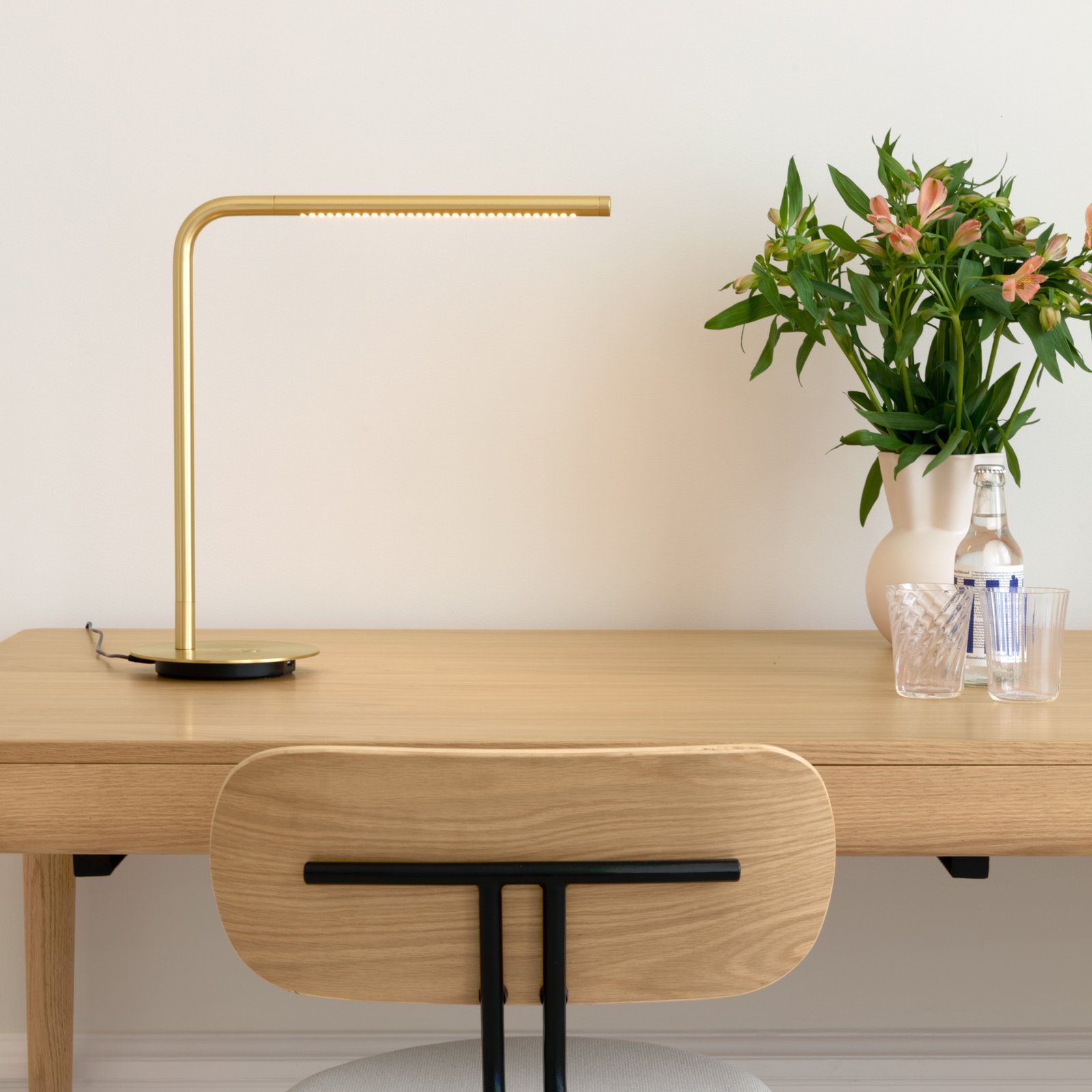 UMAGE Omni Table LED-bordlampe med dæmper