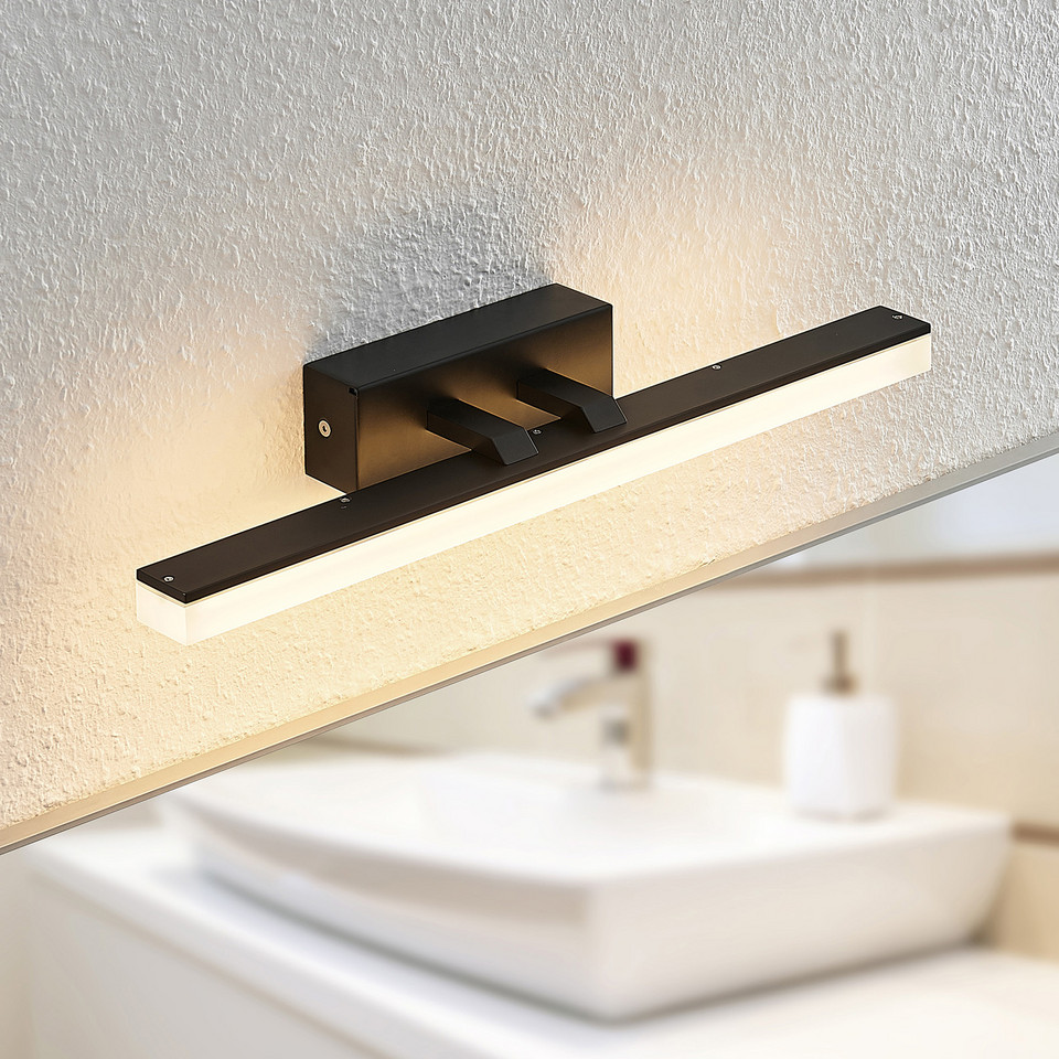 Lucande Lisana LED Vägglampa IP44 L46, svart från Lucande