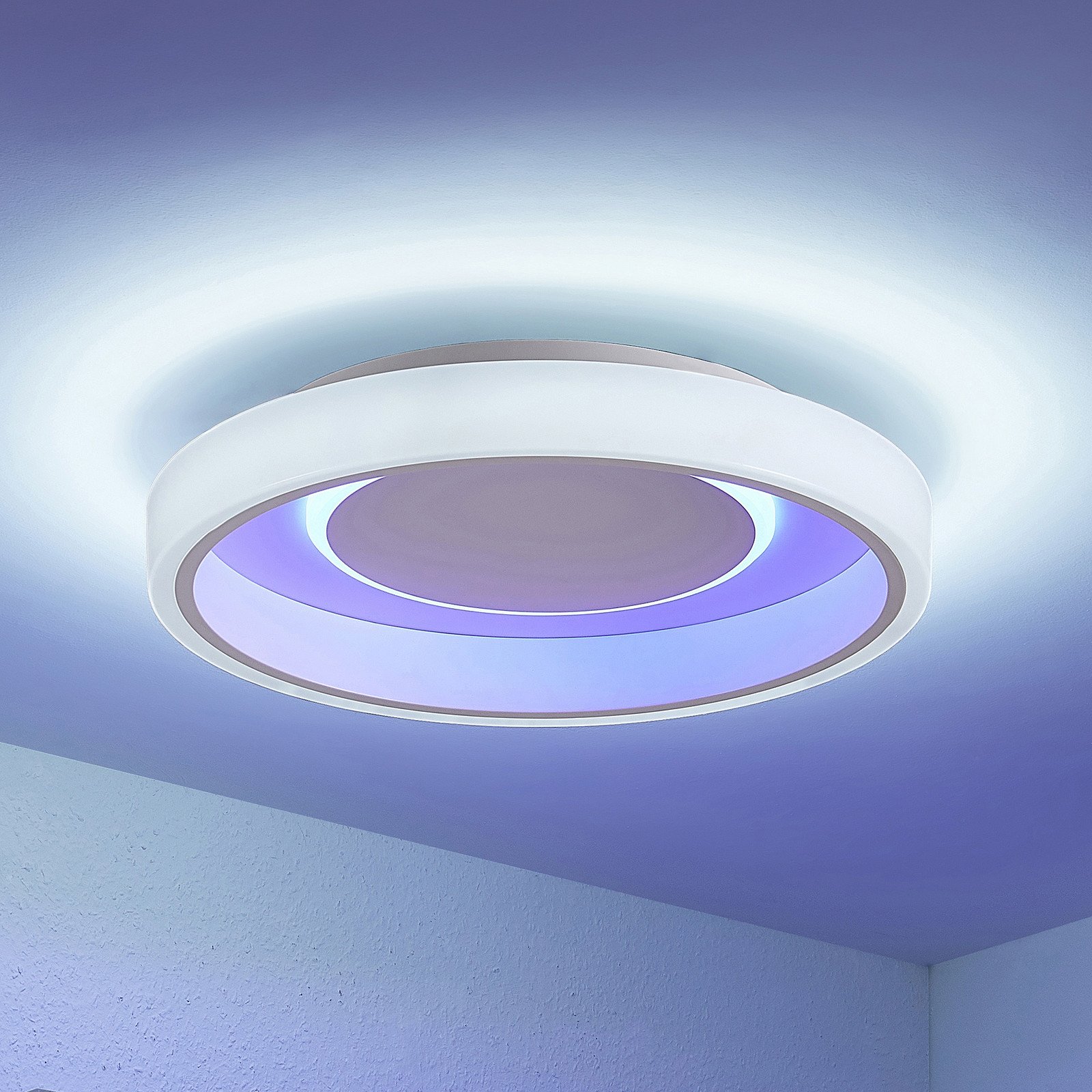 Lindby plafonieră LED Wikani alb RGB CCT dimabil - Camera de zi / sufragerie - modern - Metal