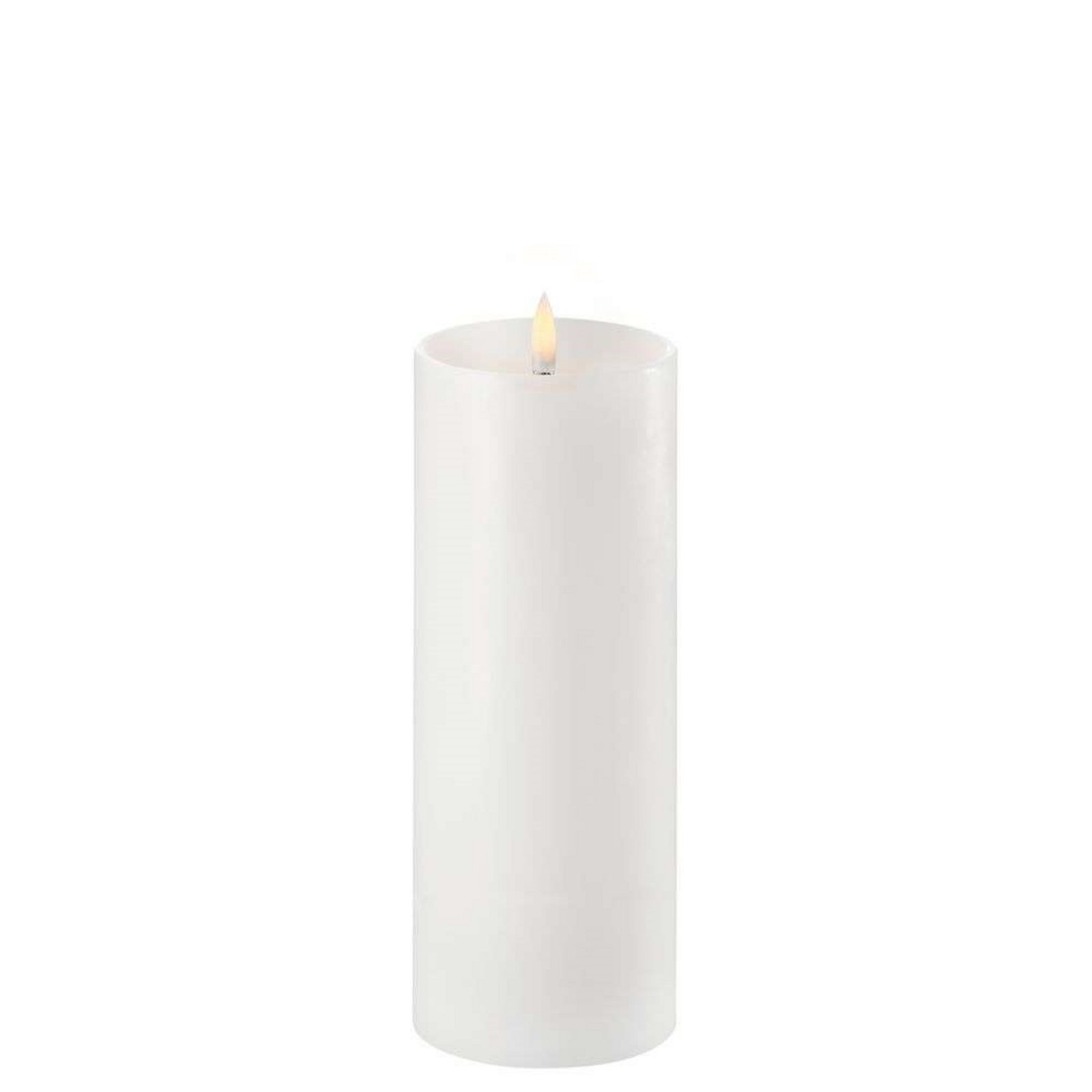 Pillar Candle LED w/shoulder Nordic White 7,8 x 20 cm - Uyuni Lighting