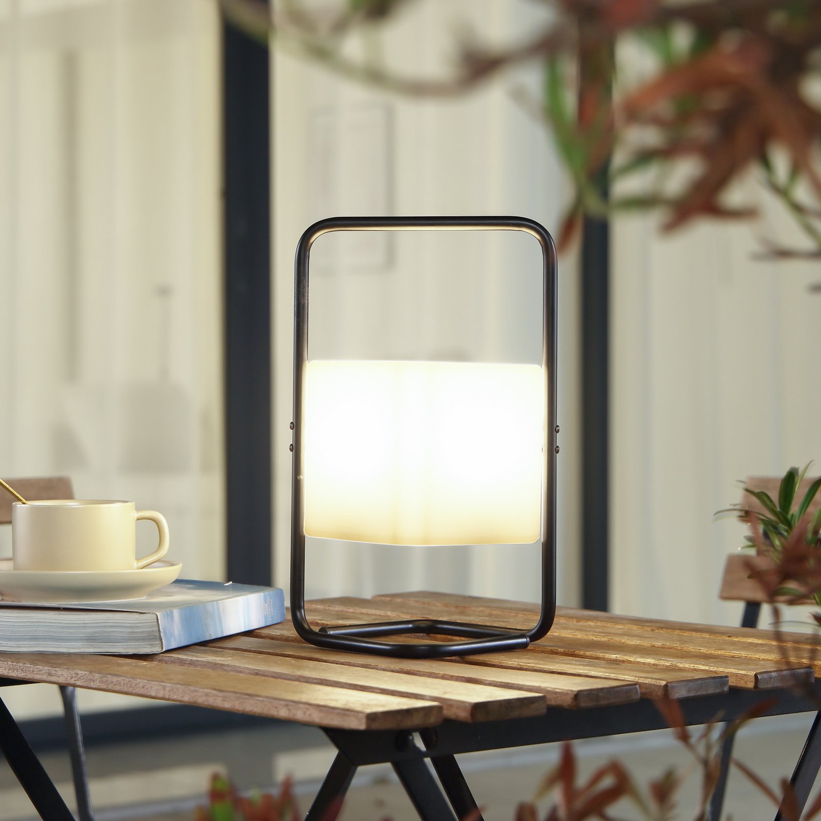 Lampă de masă reîncărcabilă cu LED Lindby Valtor, alb/negru, fier, IP44