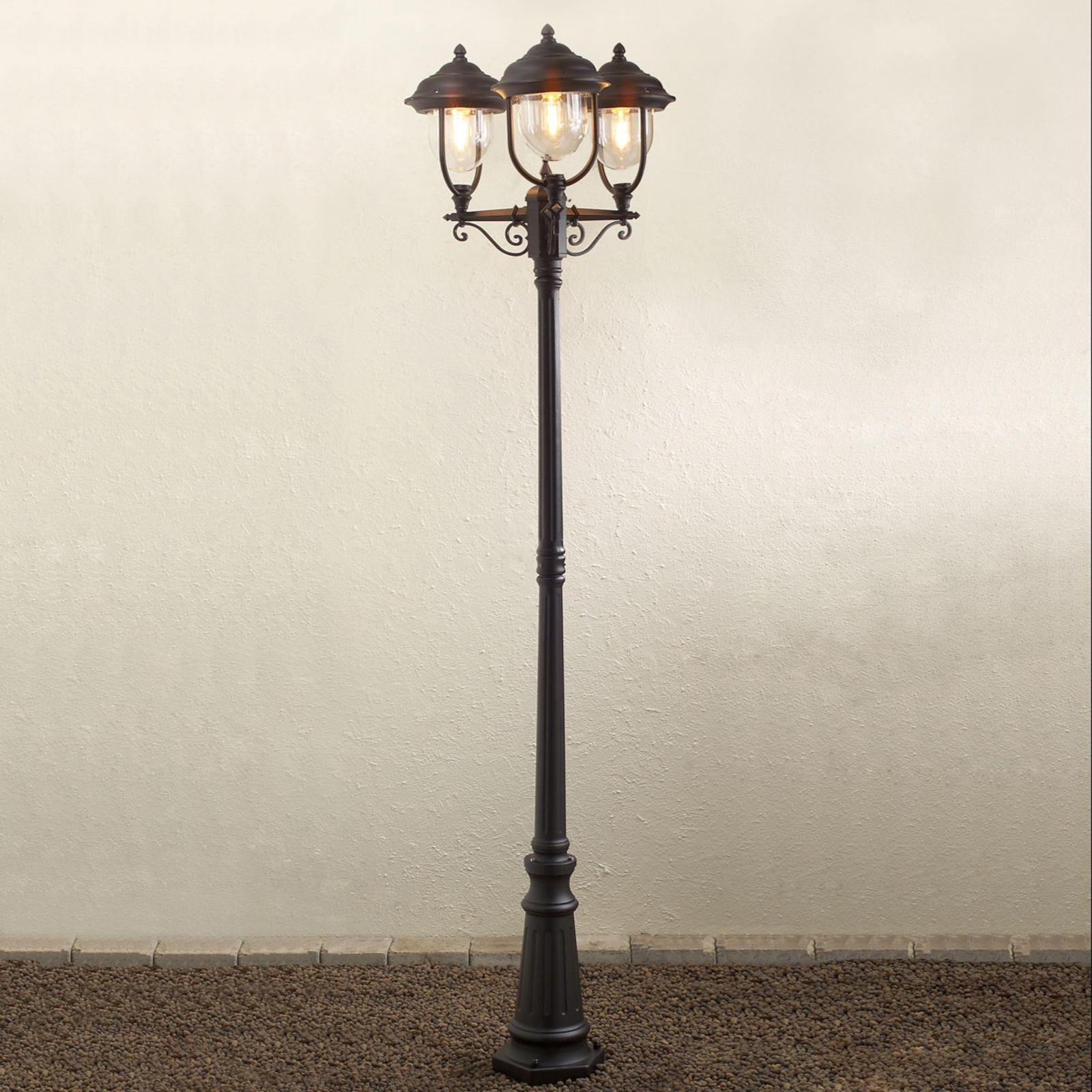 Parma lamp post 3-bulb in black