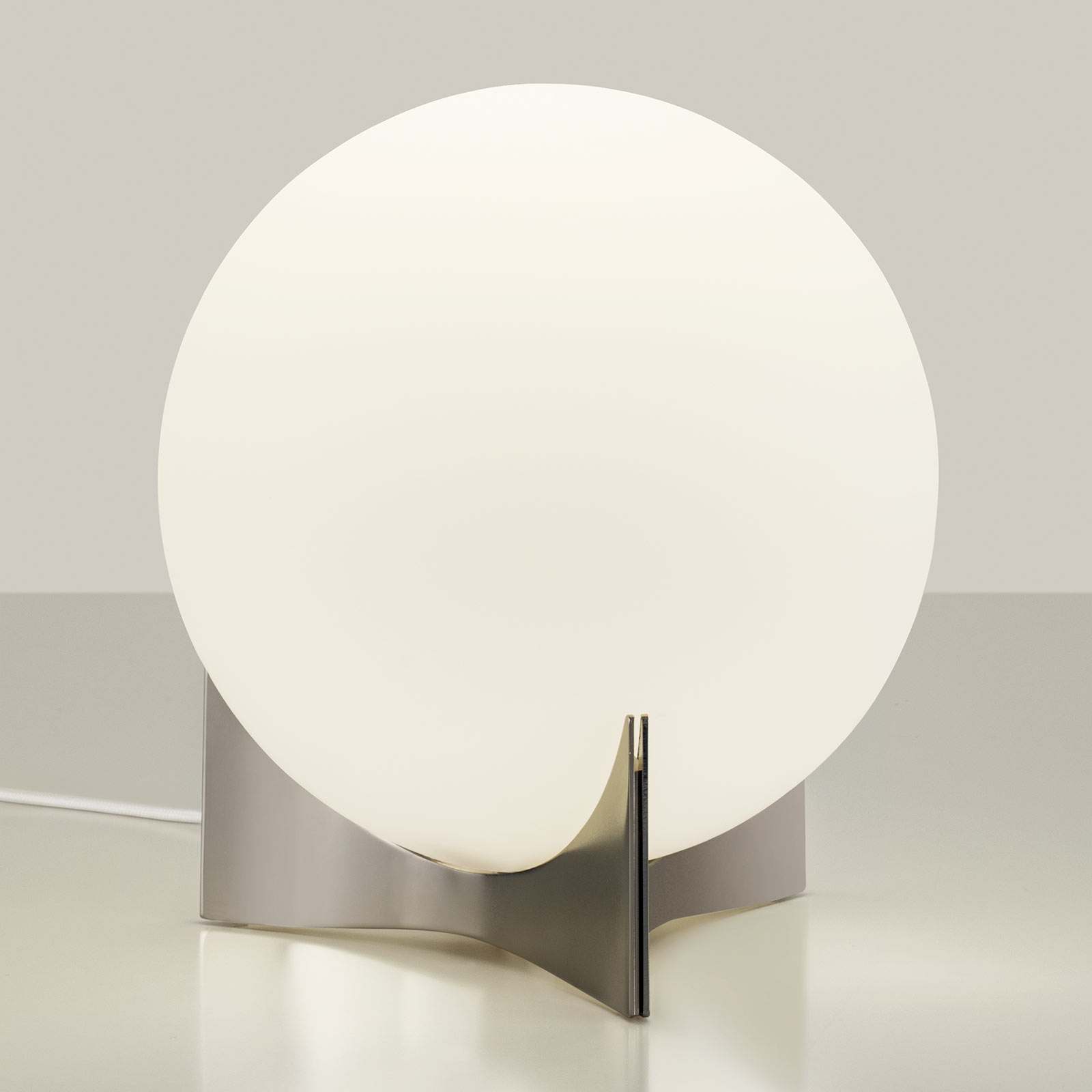 Terzani Oscar table lamp made of glass, nickel
