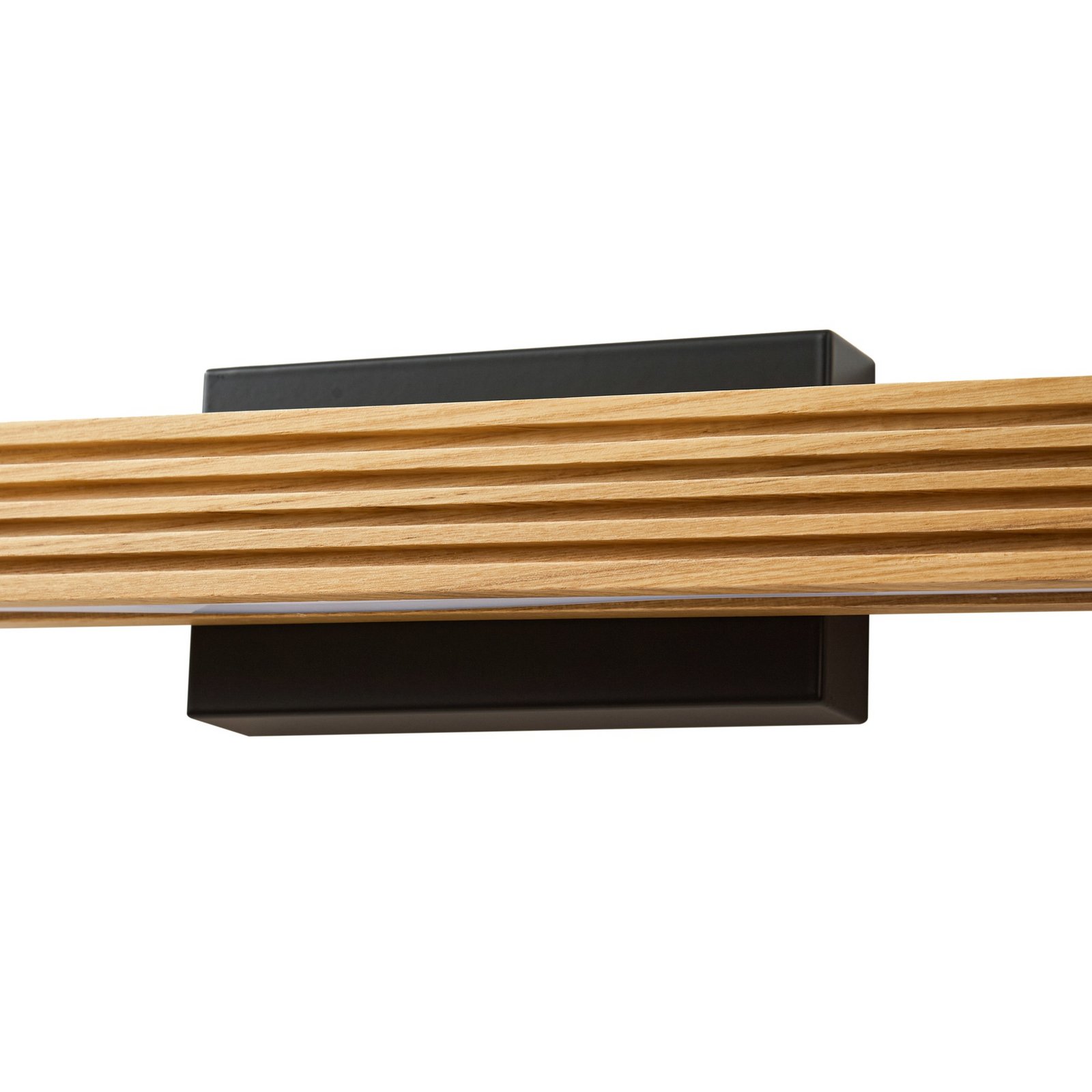 Lucande LED стенна лампа Lieske, 40 cm, дърво, черна Lucande LED стенна лампа Lieske, 40 cm, дърво, черна