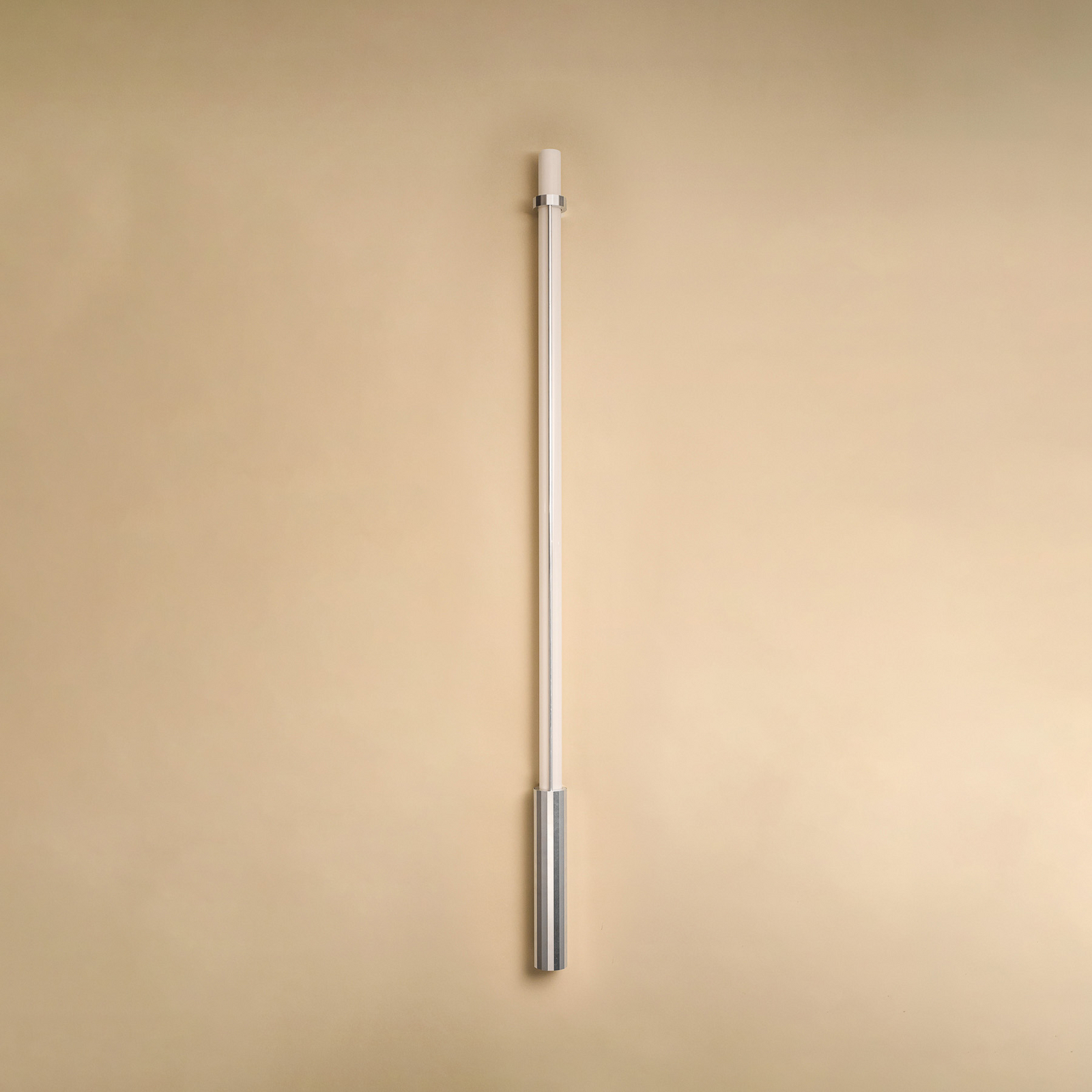 Applique murale LED DCW « In Fine », argent, hauteur 160 cm, IP65 Applique murale LED DCW « In Fine », argent, hauteur 160 cm, IP65