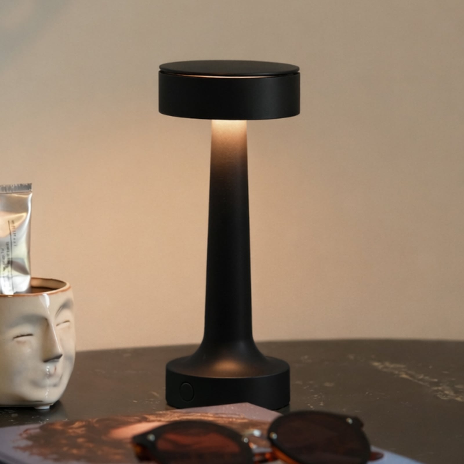 Buddy T1 Portable Bordlampe Matt Black - Antidark Buddy T1 Portable Bordlampe Matt Black - Antidark