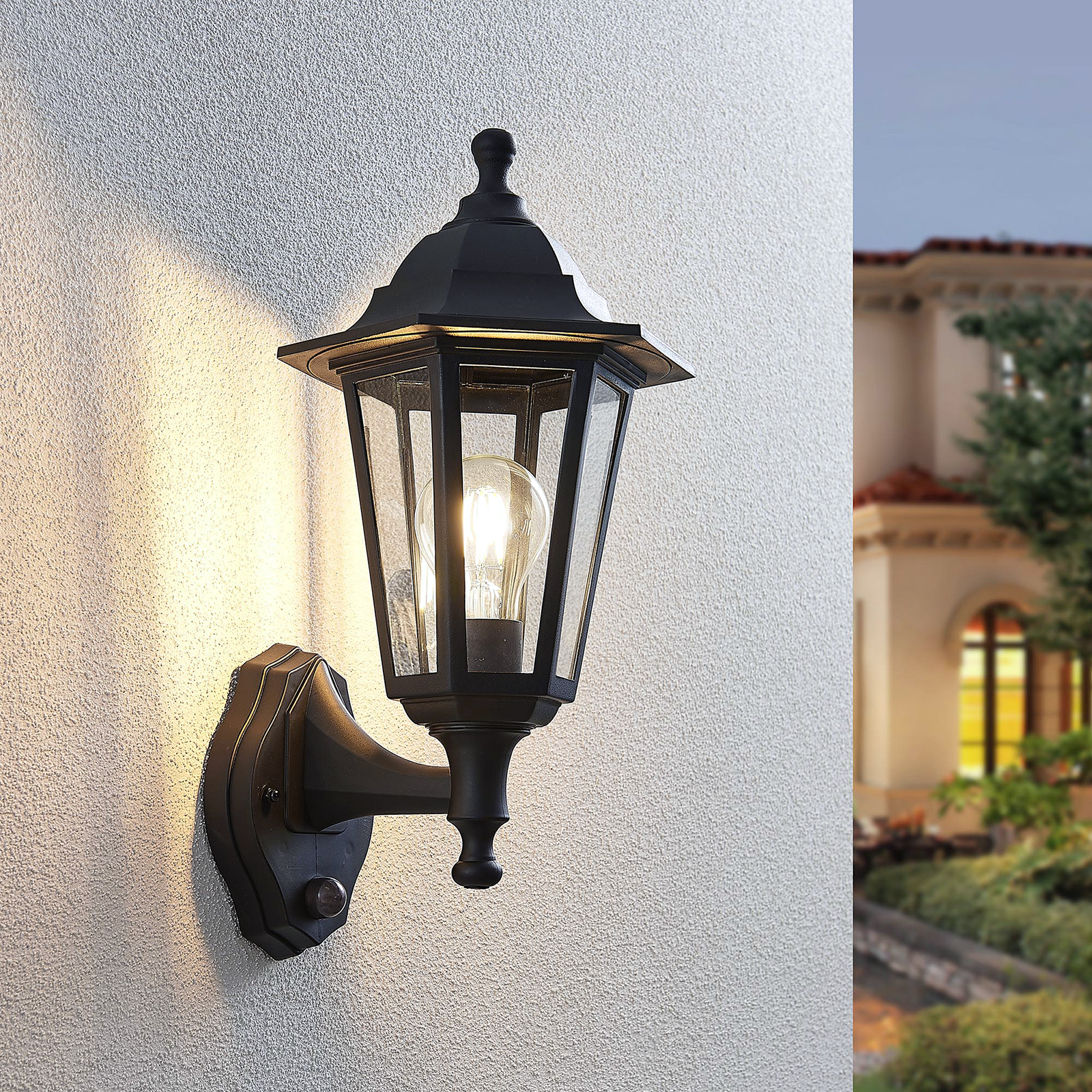 Nane outdoor wall light lantern shape, with sensor