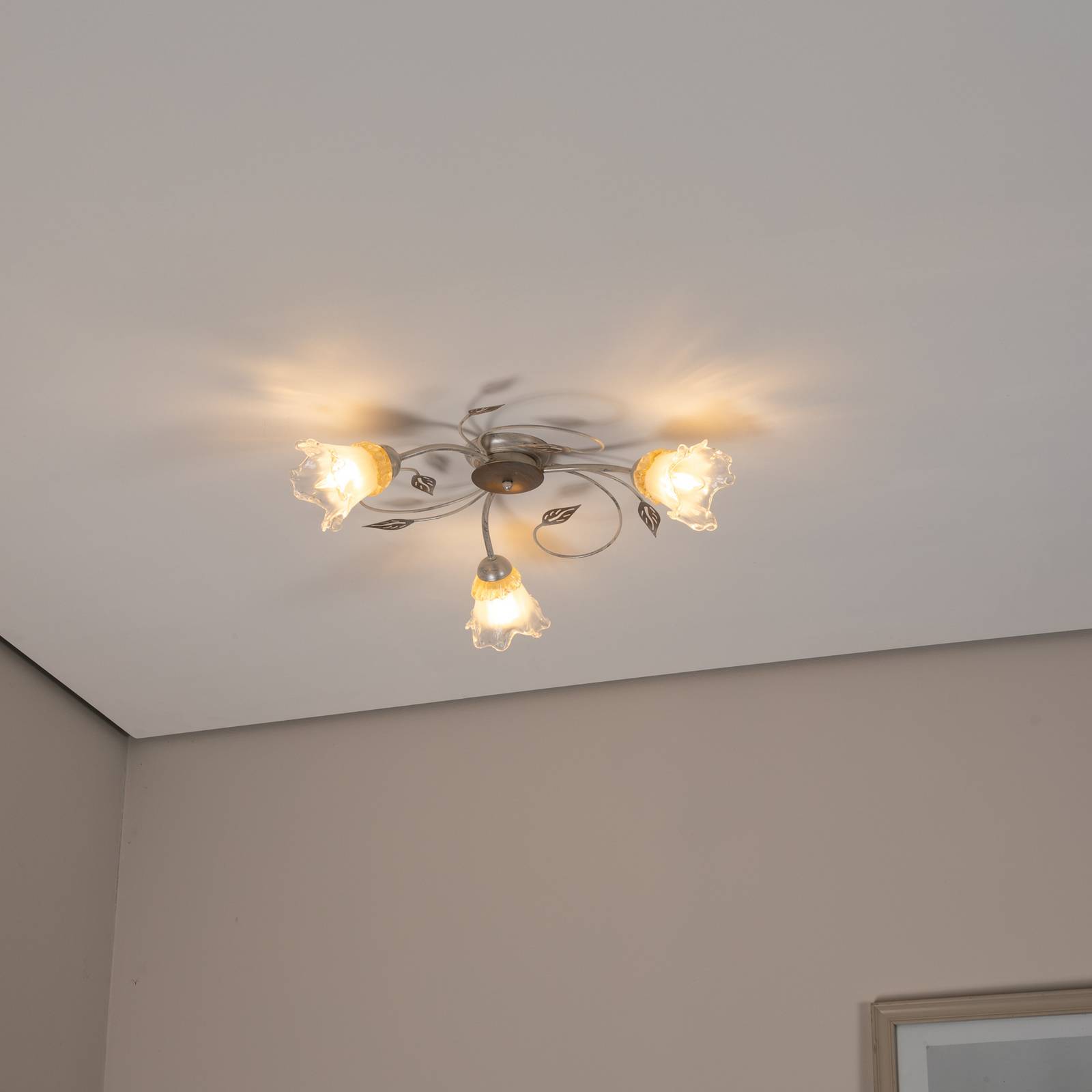 Deckenlampe Lancia, elfenbeinfarben, 3-flammig, Eisen, Glas günstig online kaufen