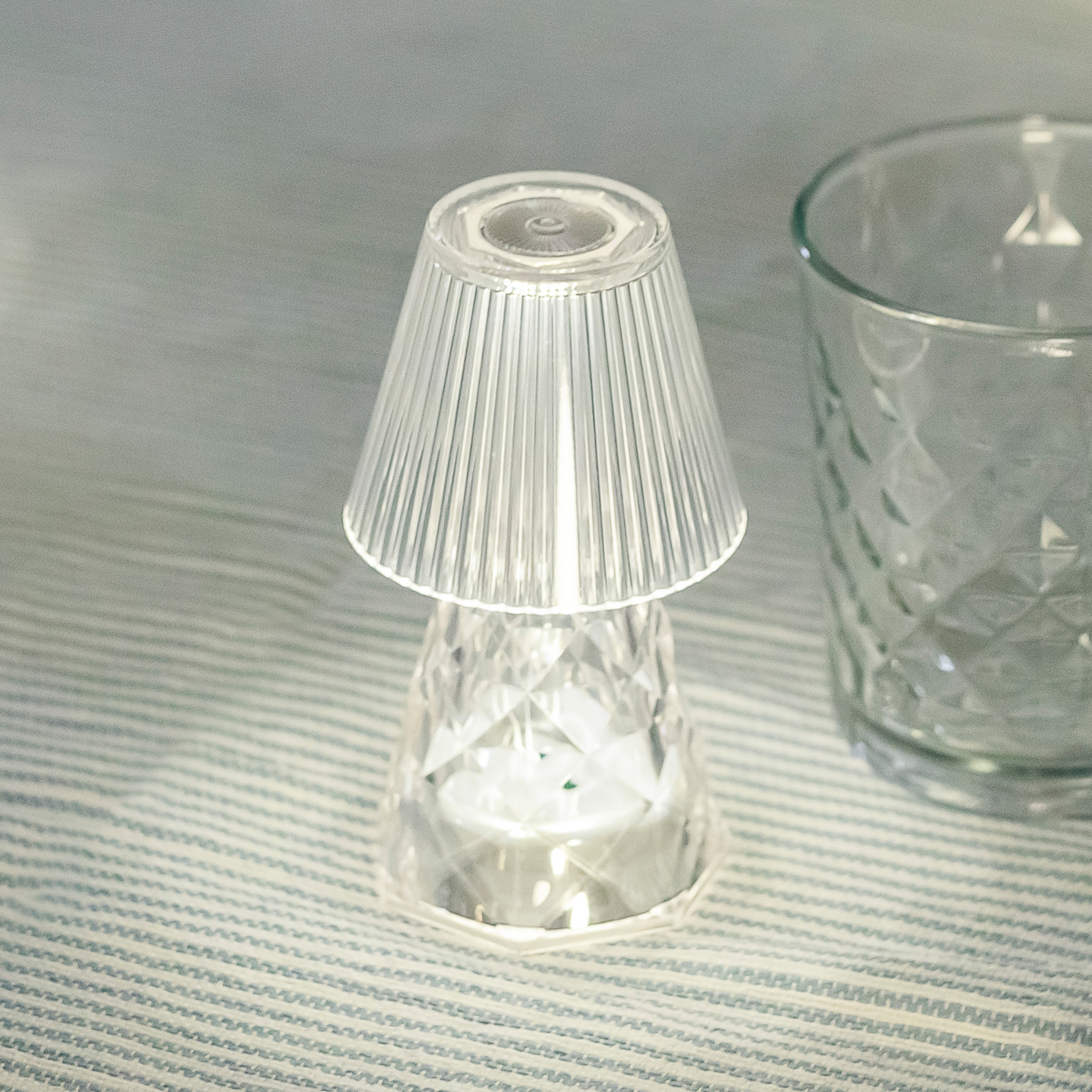 Newgarden LED laualamp Lola 12 luksi, akutoitel, läbipaistev 