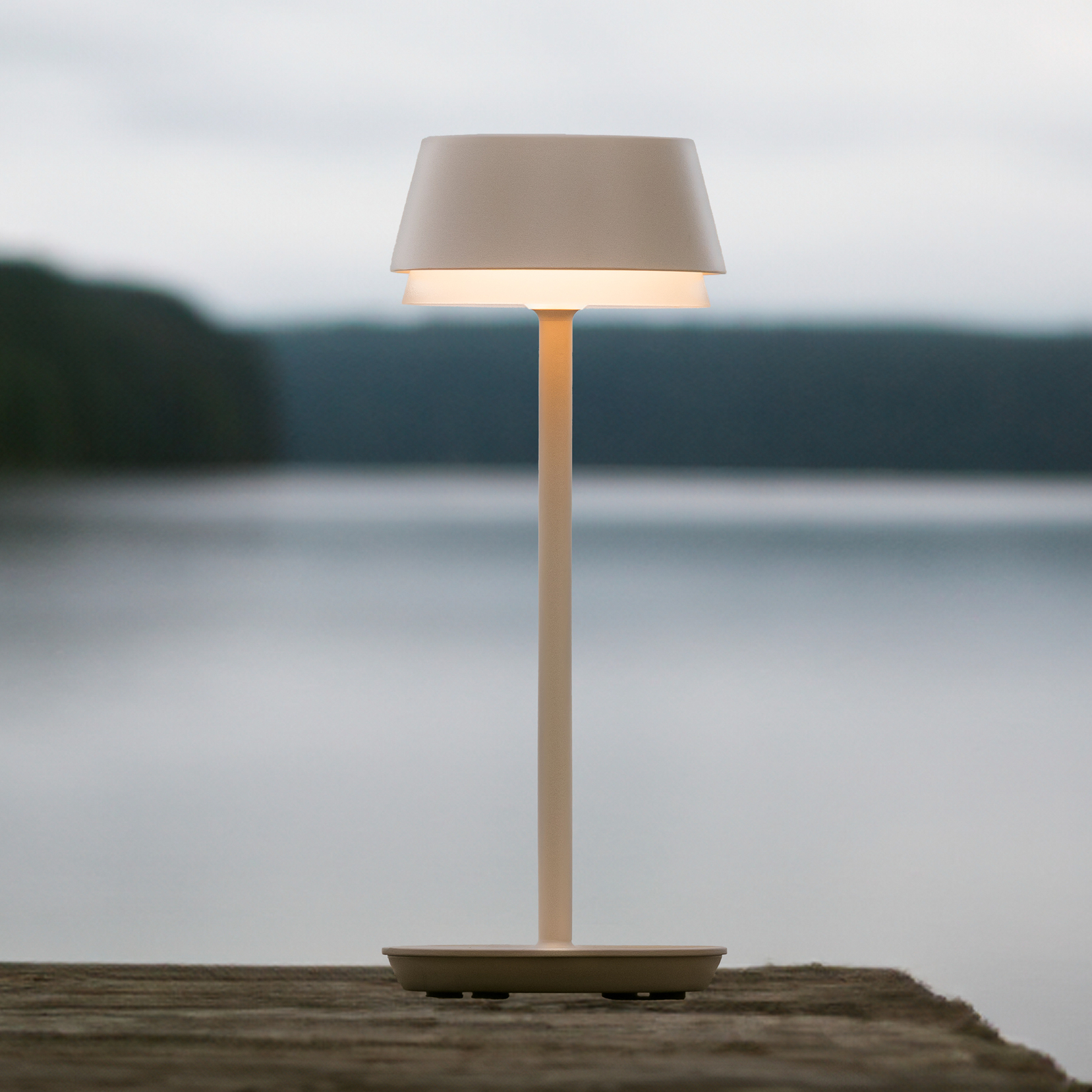 LED table lamp Lyon, sand-coloured, IP54, dimmable, CCT, RGB