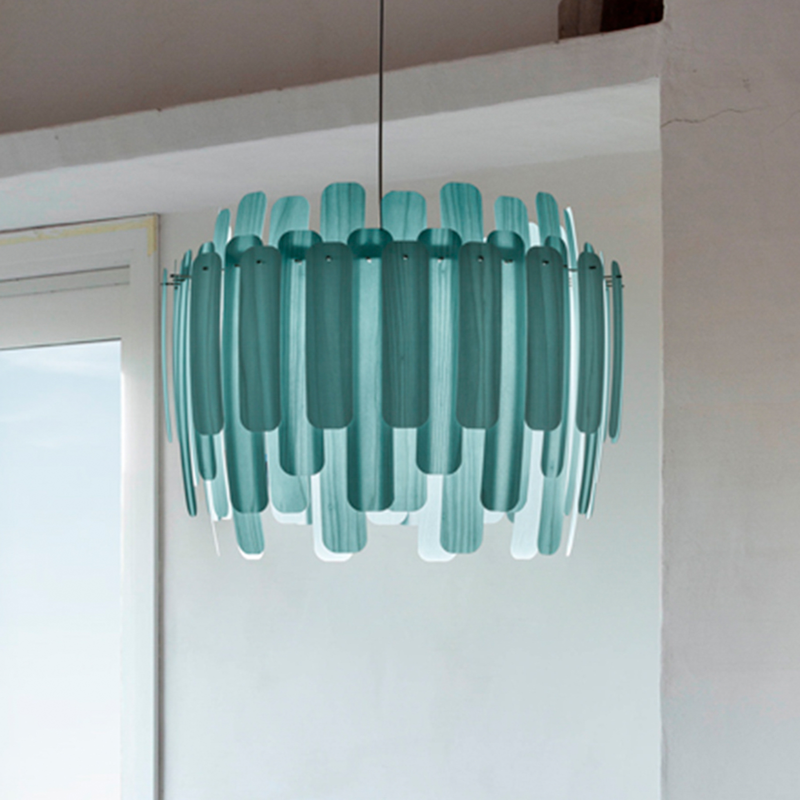 LZF Maruja houten hanglamp, blauw