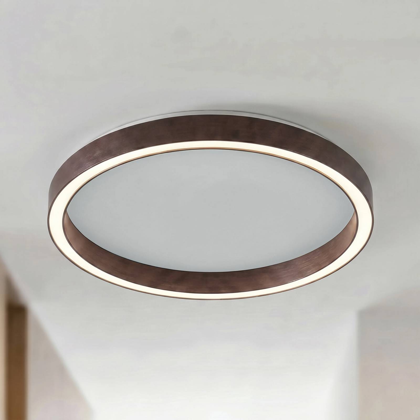 Lampa sufitowa LED Lucande Rotundo, średnica 40 cm, brązowa, ściemniana