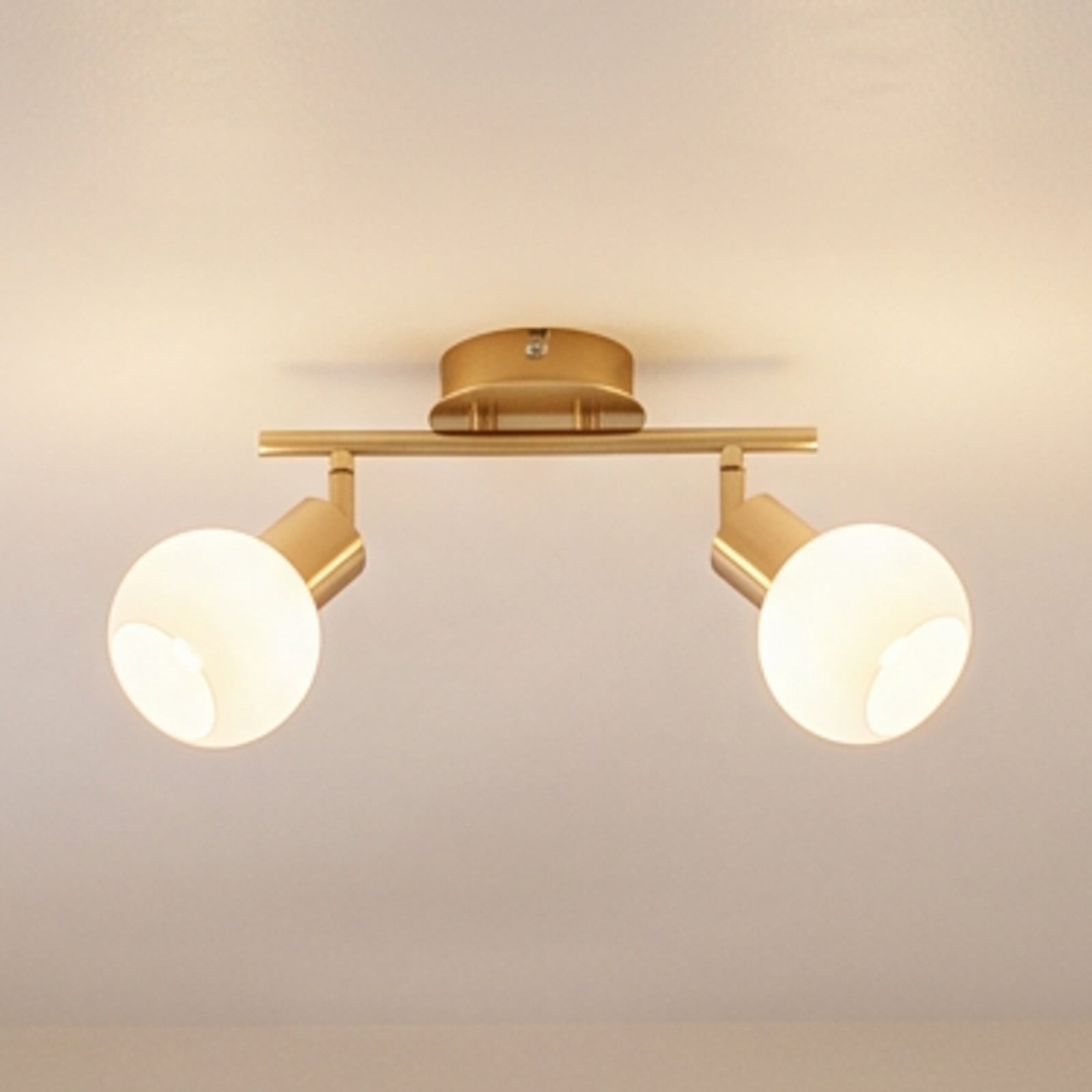 Elaina 2 Plafond Brass/Opal - Lindby - Vardagsrum - Modern - Metall - Med flera ljusk&auml;llor
