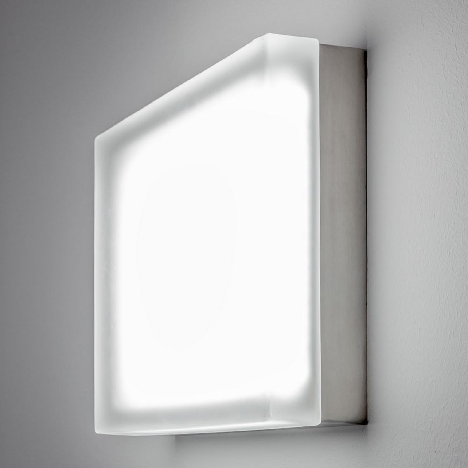 Moderne LED-Wandleuchte Briq 02L universalweiß