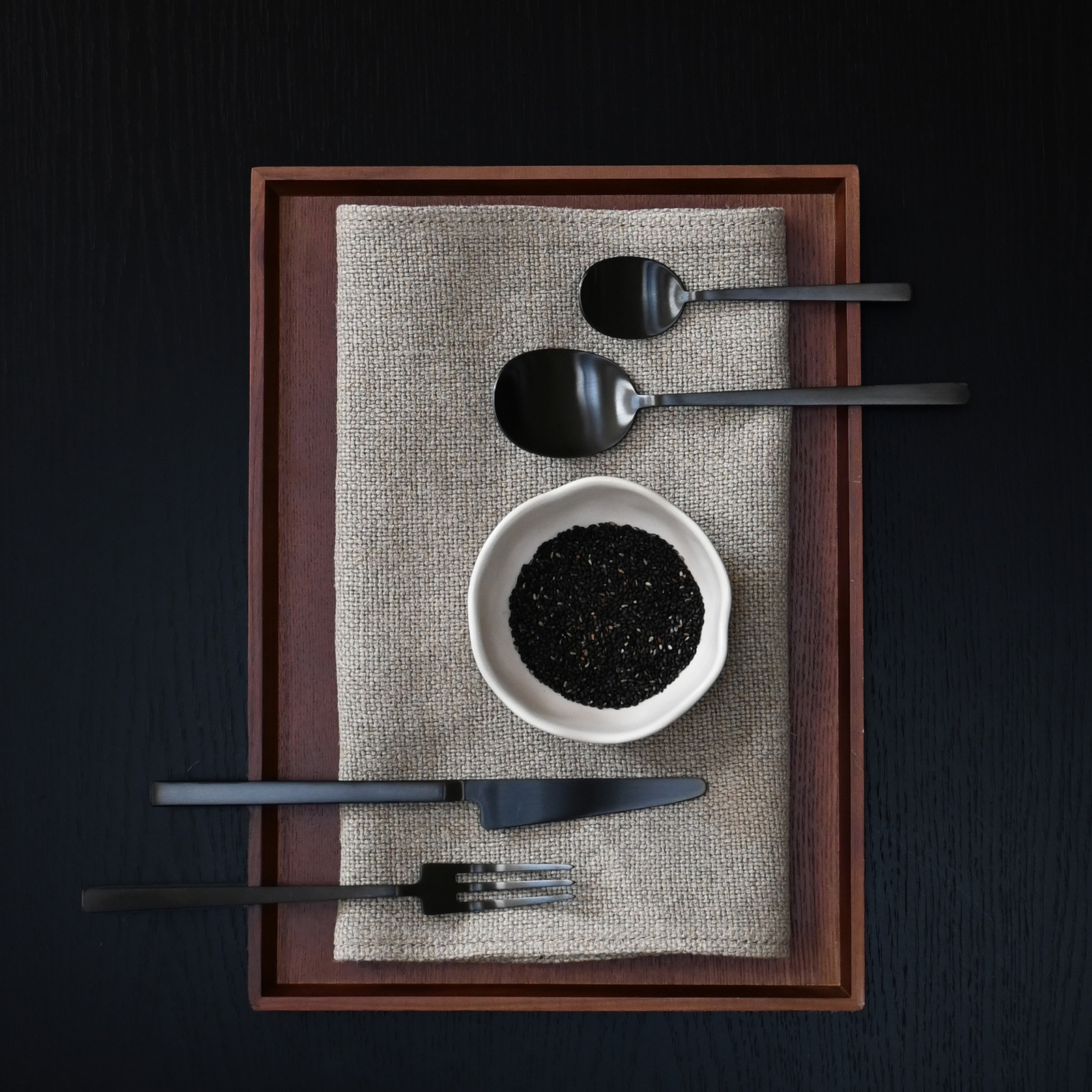 Zestaw sztućców Kogei, czarny, zestaw 16 sztuk – 101 Copenhagen