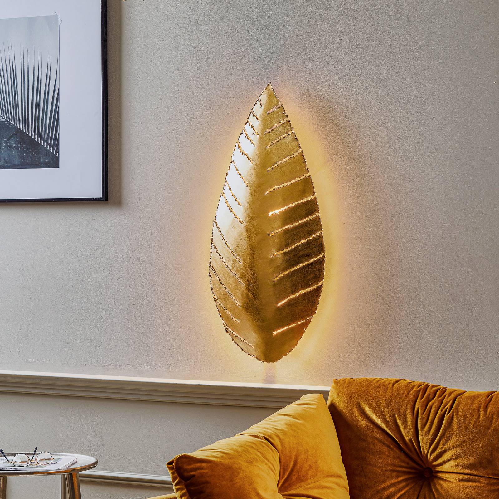 Pietro wall light in leaf form, gold