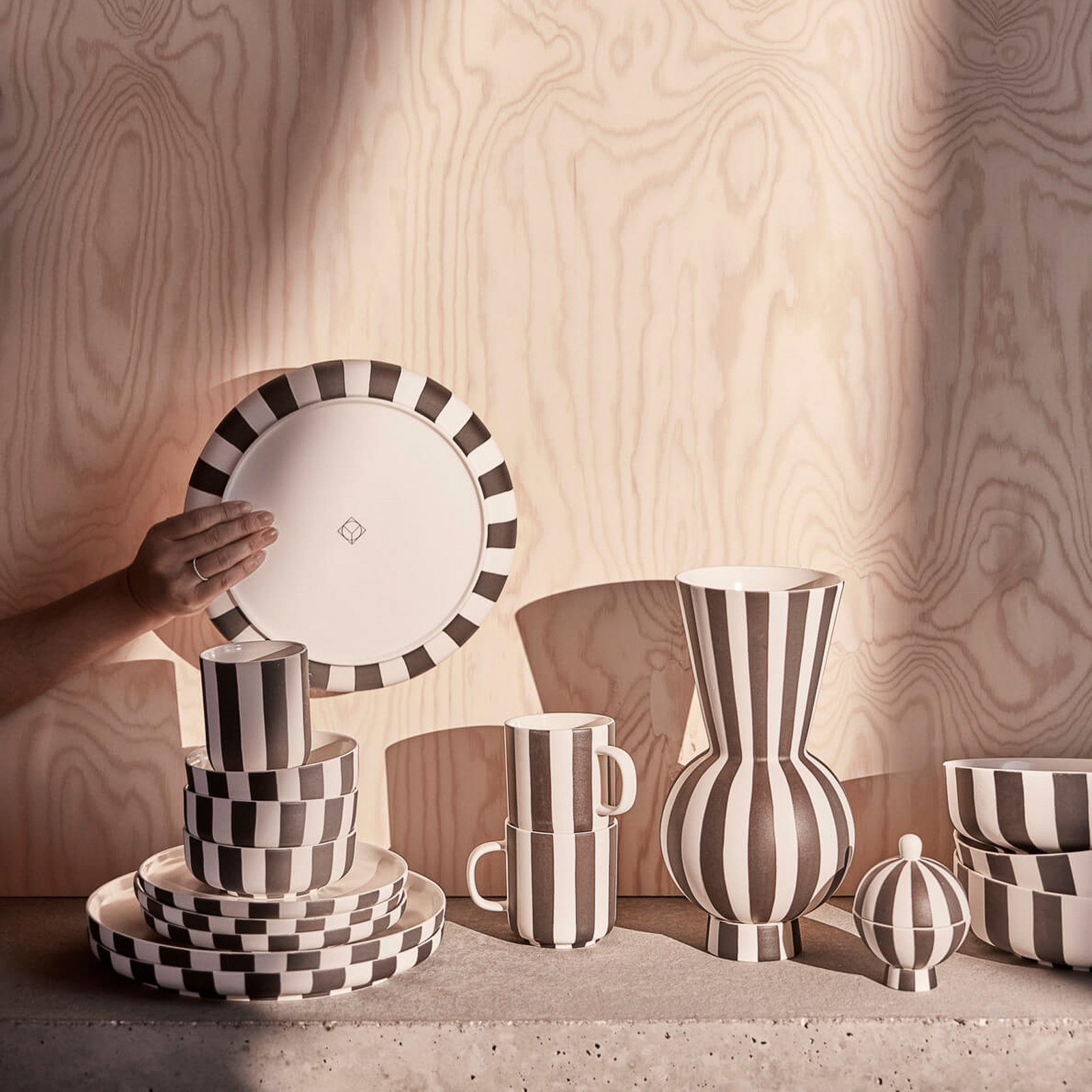 Taça Toppu, preto/branco, Ø 20 cm - OYOY Living Design