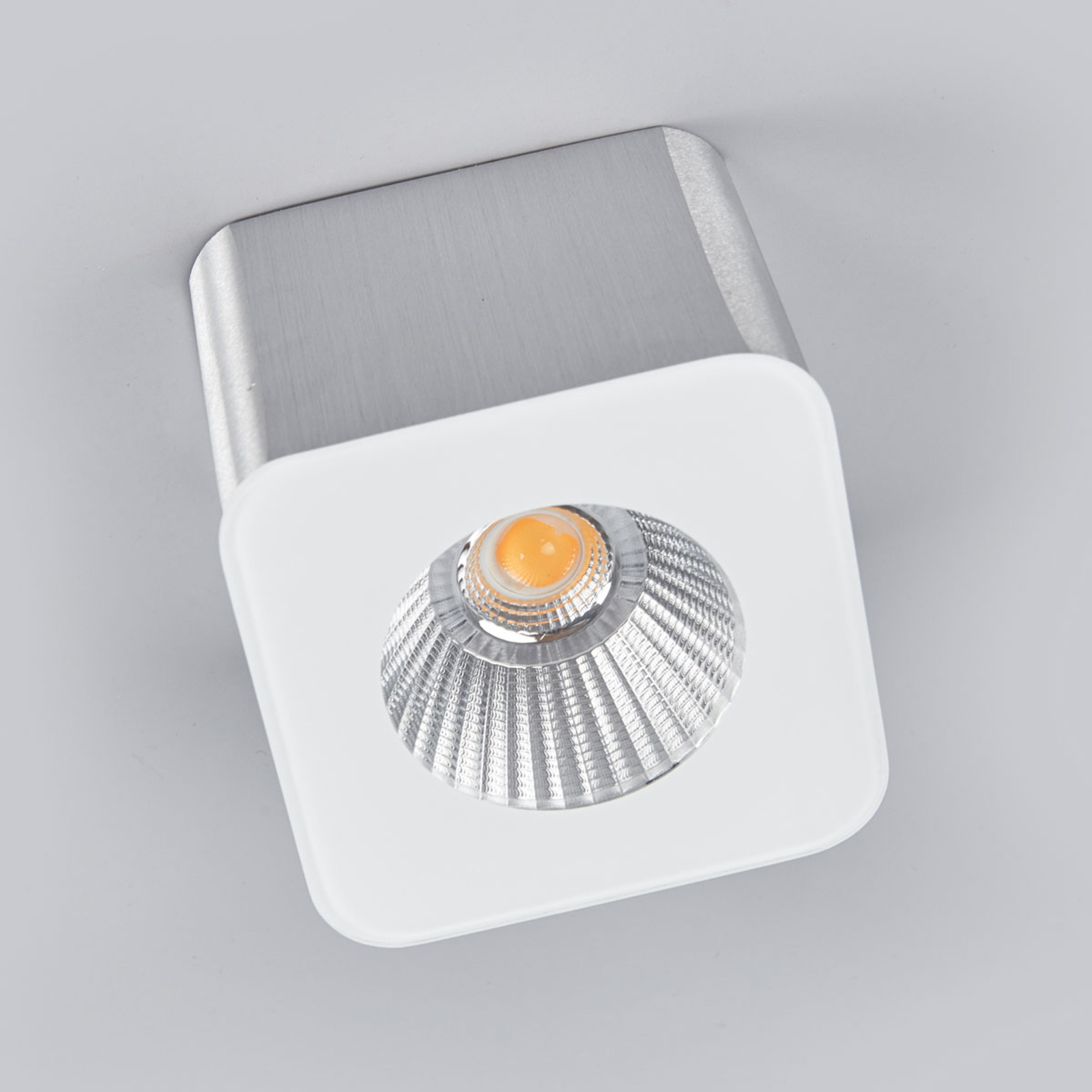 Helestra Oso LED-takspot, kantig, aluminium