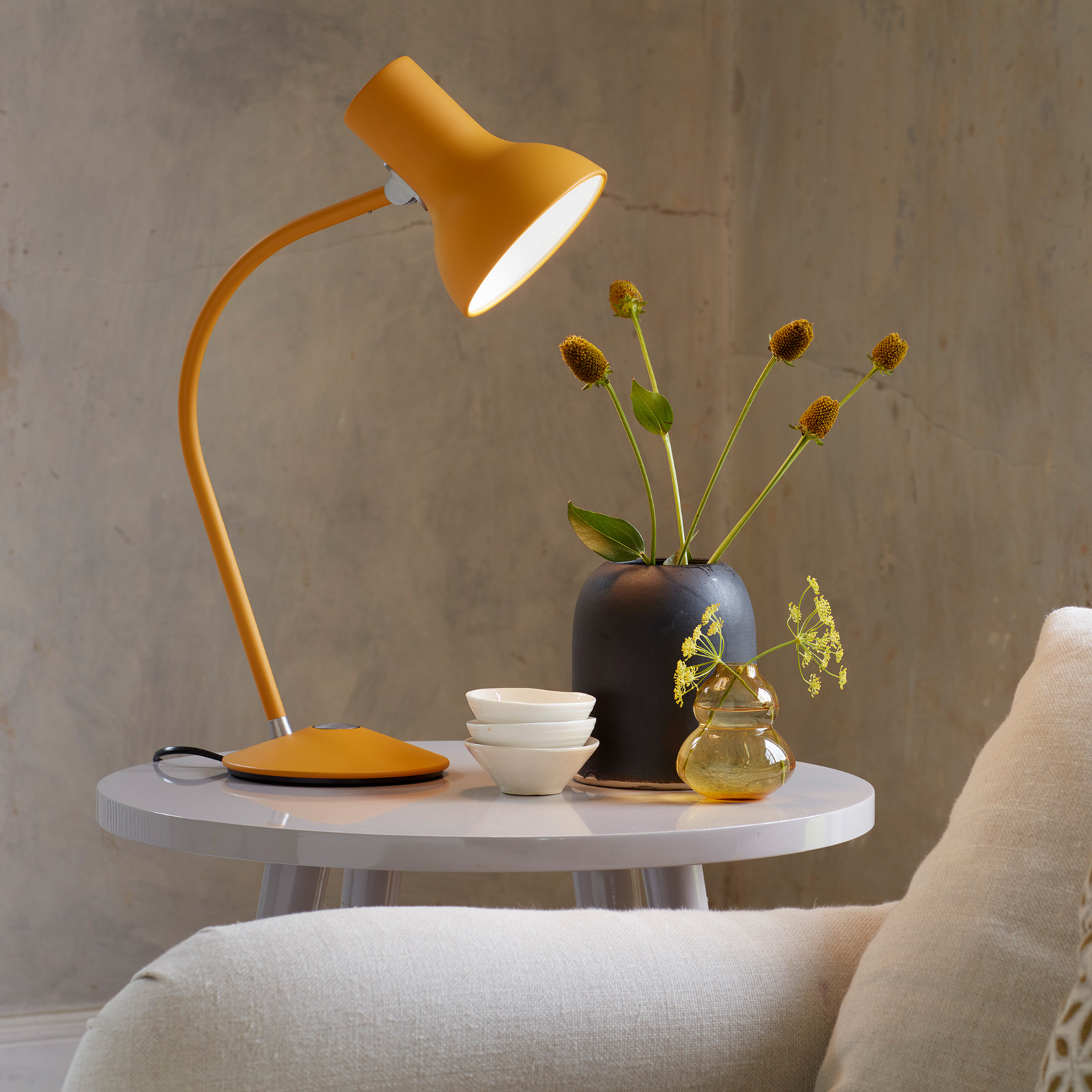 Anglepoise Type 75 Mini galda lampa, kurkuma zelta krāsā