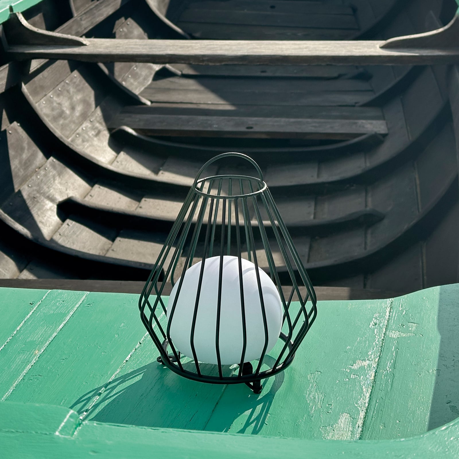 Evesham LED-batteridriven LED-lykta, Ø 30 cm, grön, IP54 - Dyberg Larsen