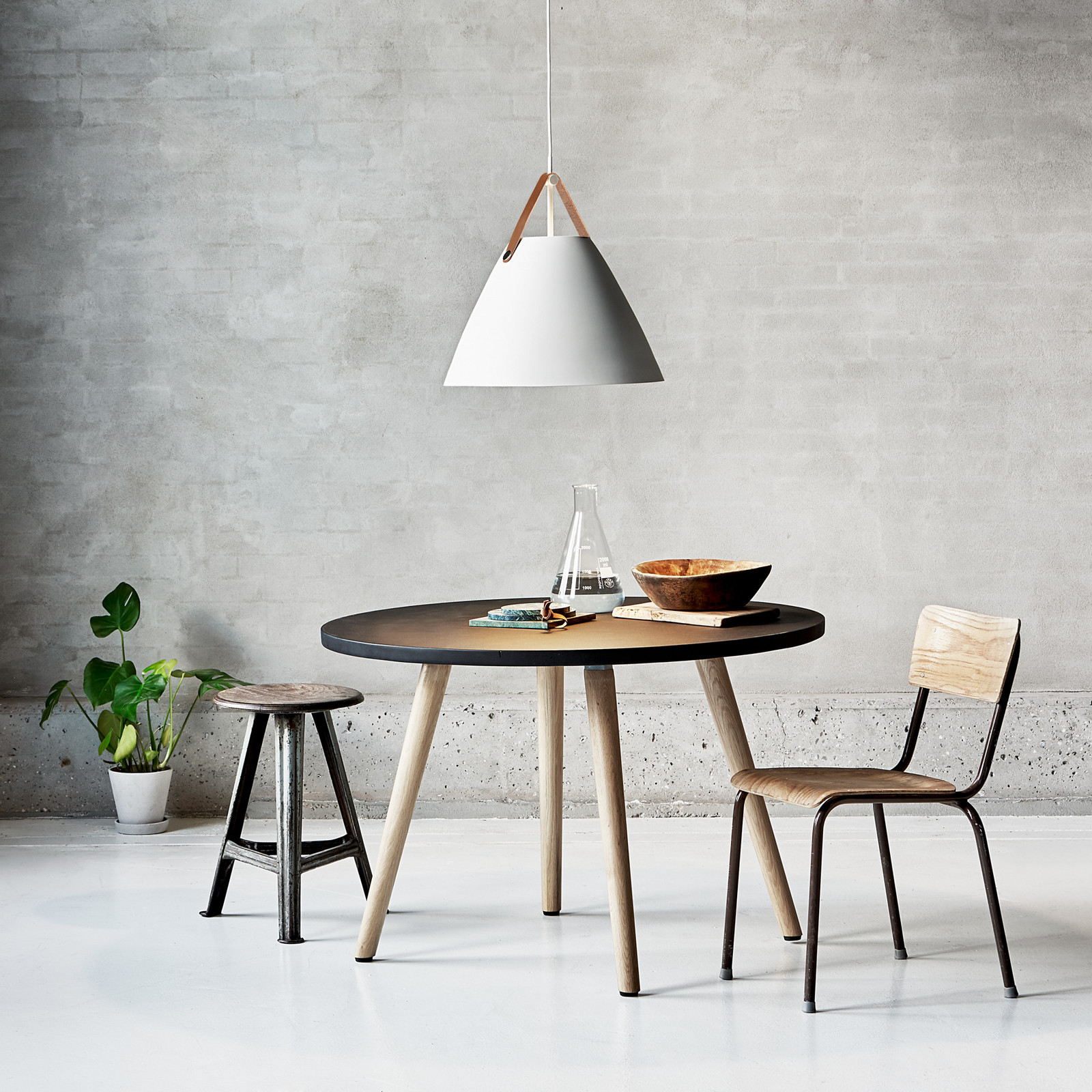 DFTP by Nordlux Lampă suspendată Strap abajur metalic Ø 48cm alb - Camera de zi / sufragerie - Scandinavă