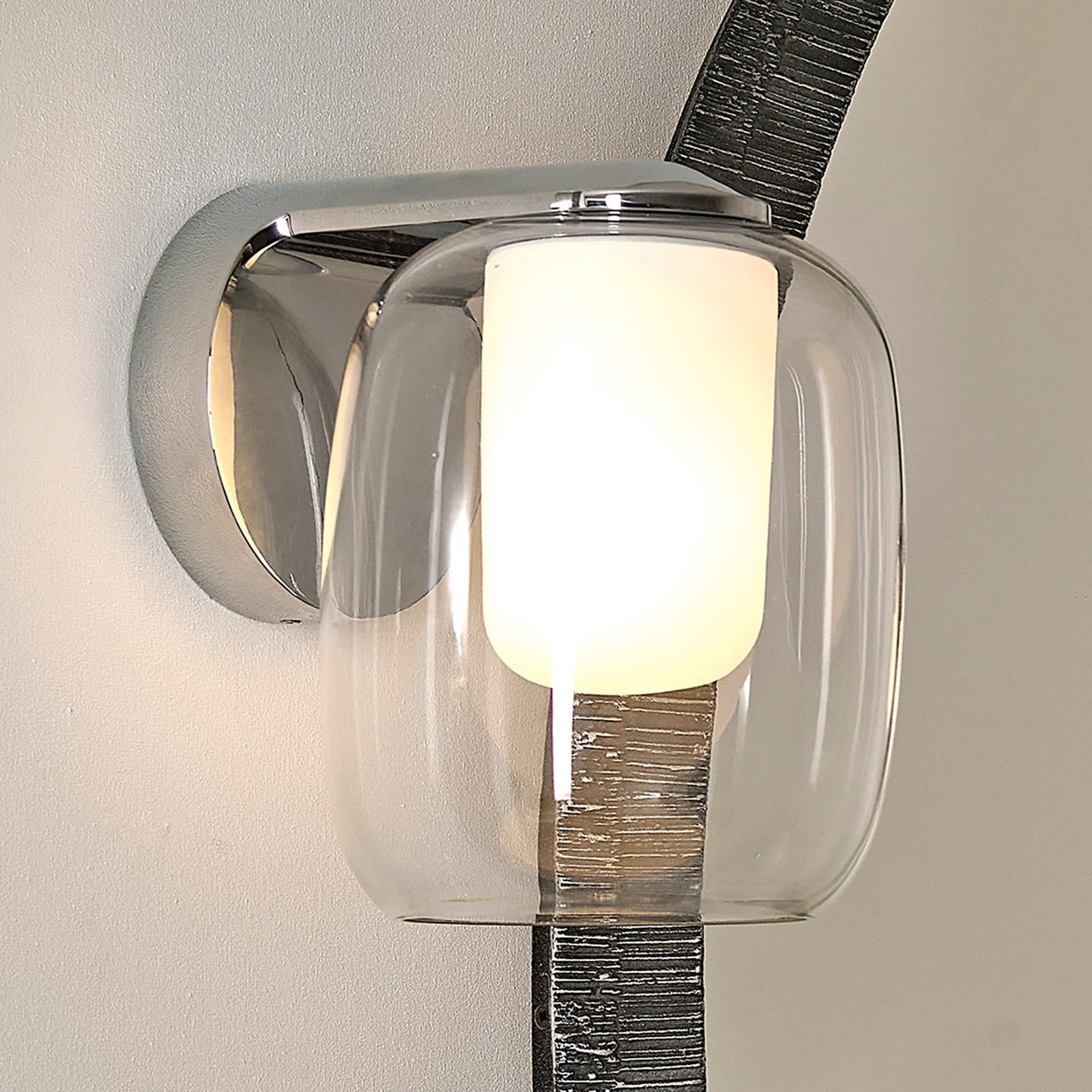 Astro Aquina Wandlampe, Glasschirm, IP44
